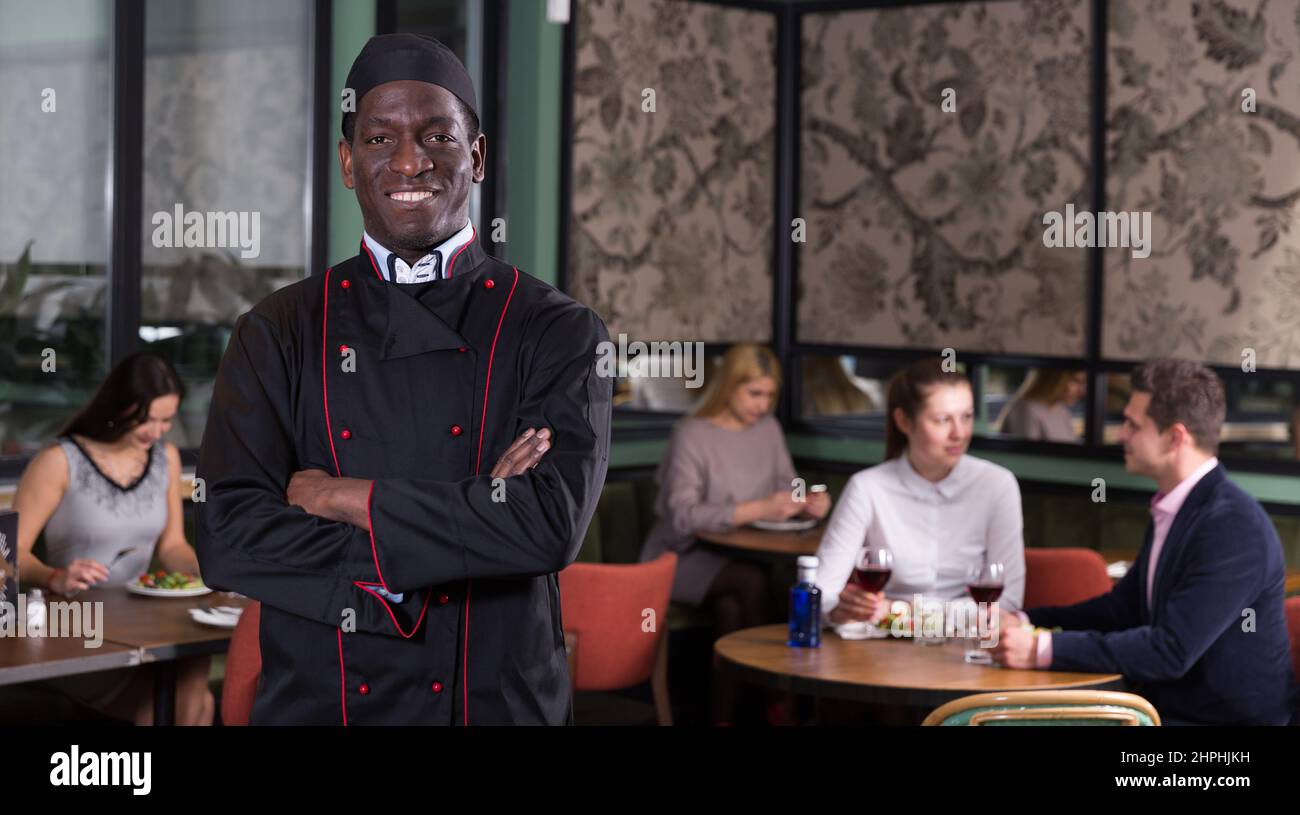 Confident African American chef Stock Photo - Alamy