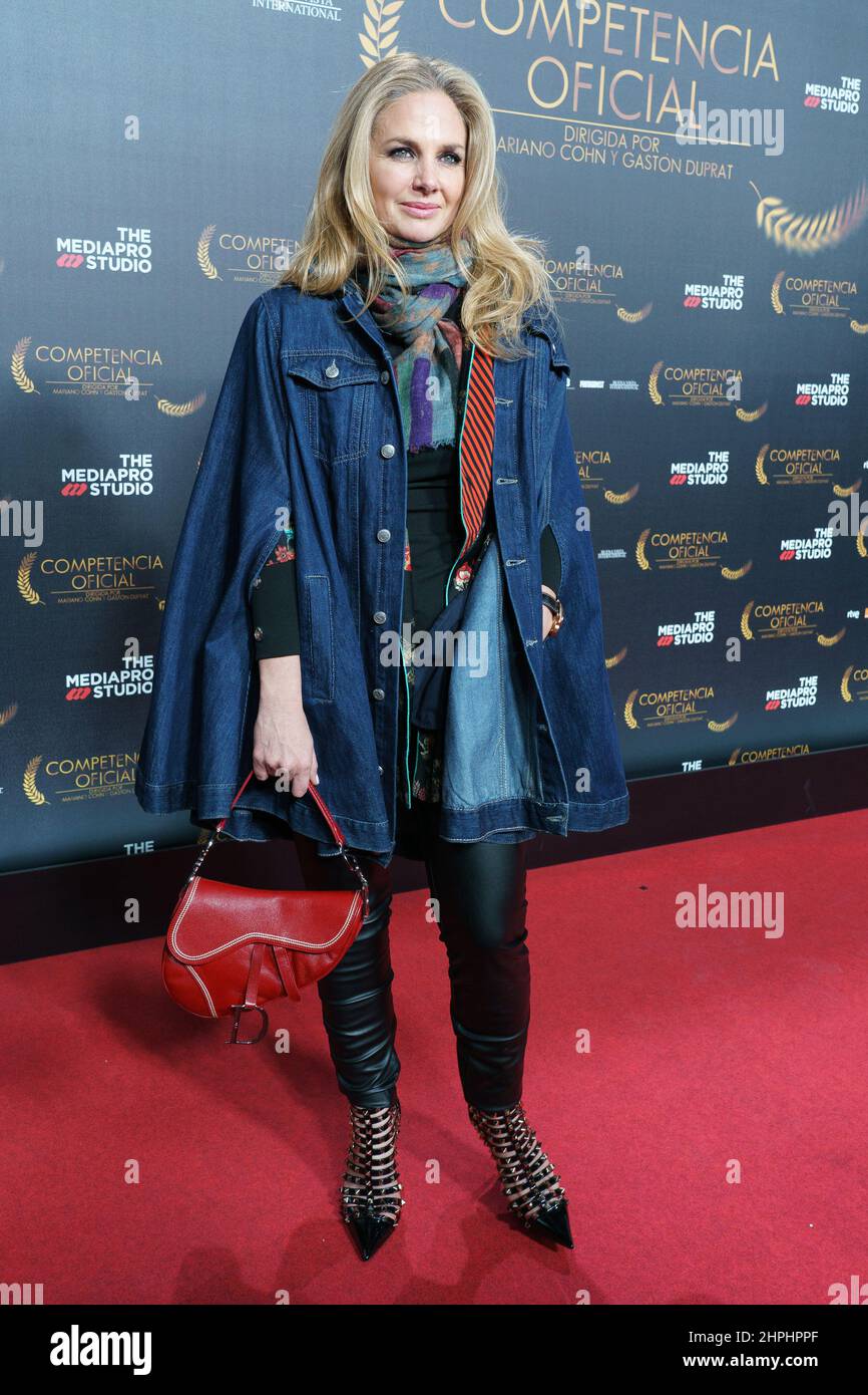 Madrid, Spain. 21st Feb, 2022. Genoveva Casanova attends the 'Competencia oficial' (Official Competition) premiere at the Capitol Cinema in Madrid. (Photo by Atilano Garcia/SOPA Images/Sipa USA) Credit: Sipa USA/Alamy Live News Stock Photo