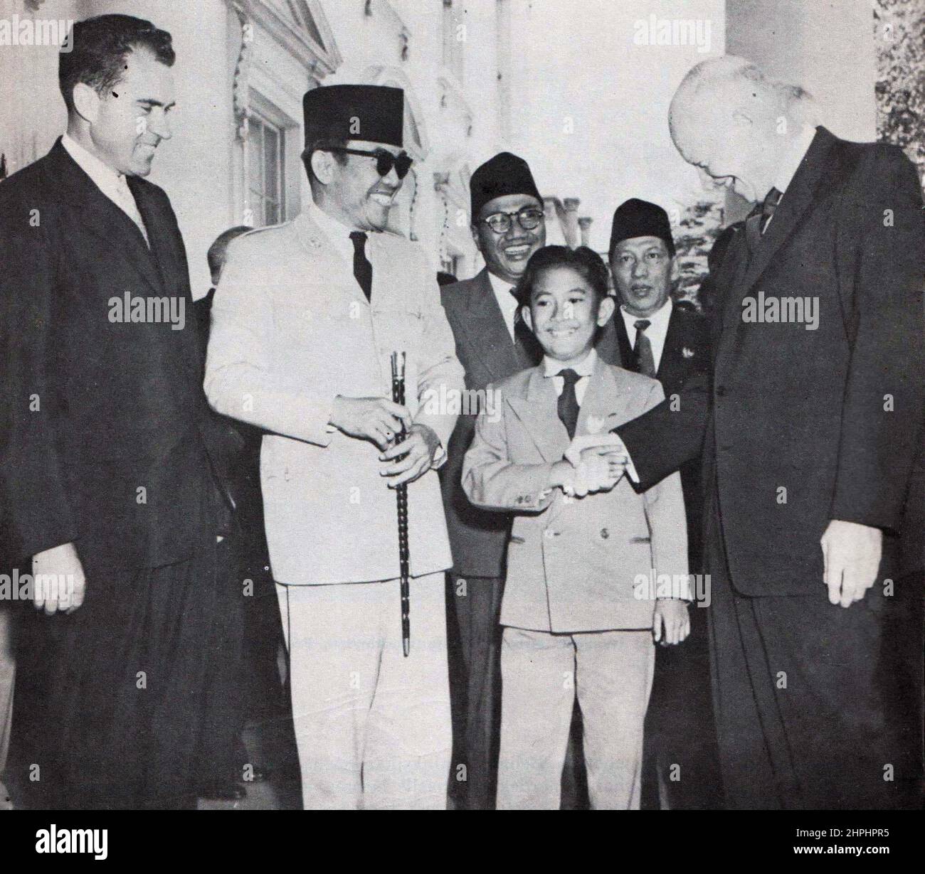 Dwight Eisenhower shaking hands with Guntur Sukarno ca.  1956 Stock Photo