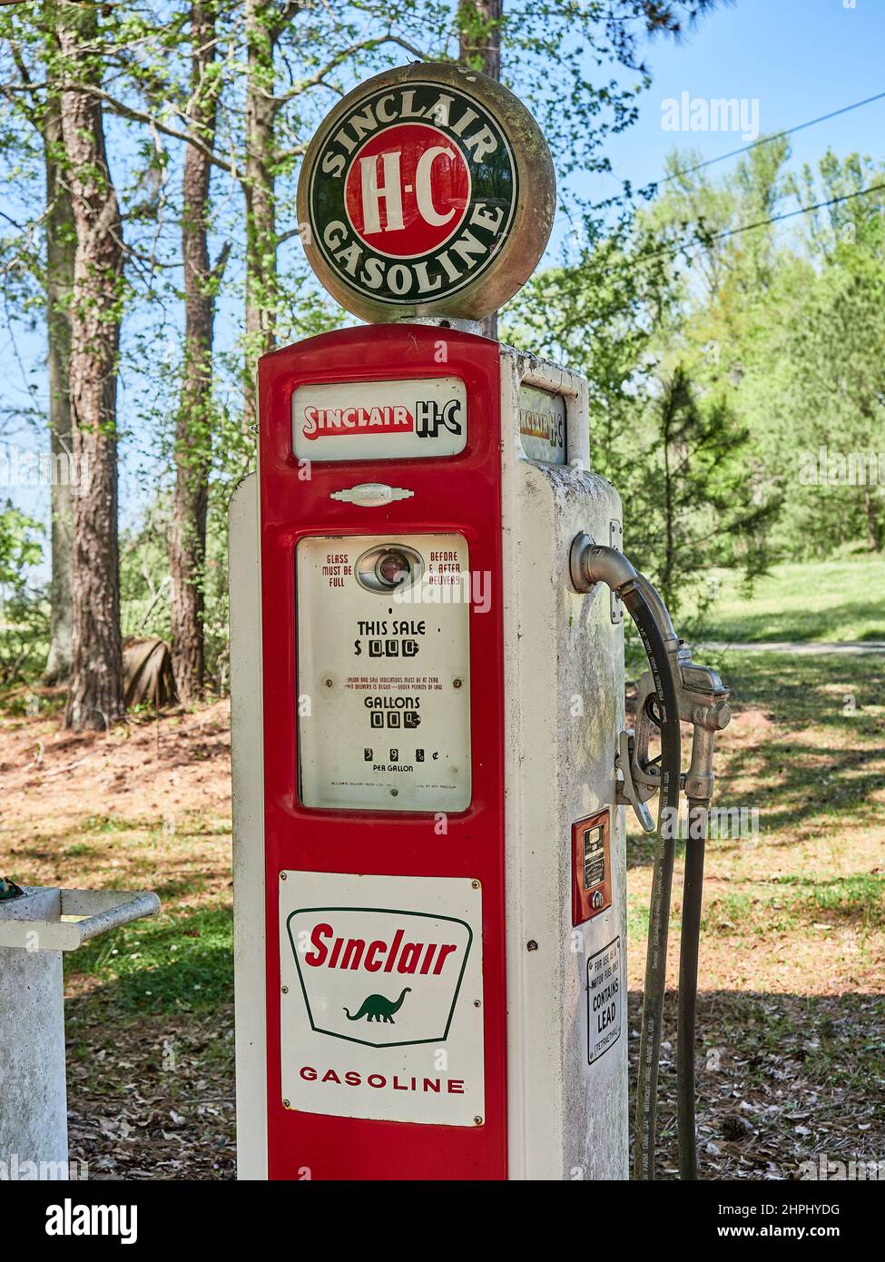 Vintage gas pump glass hi-res stock photography and images - Alamy
