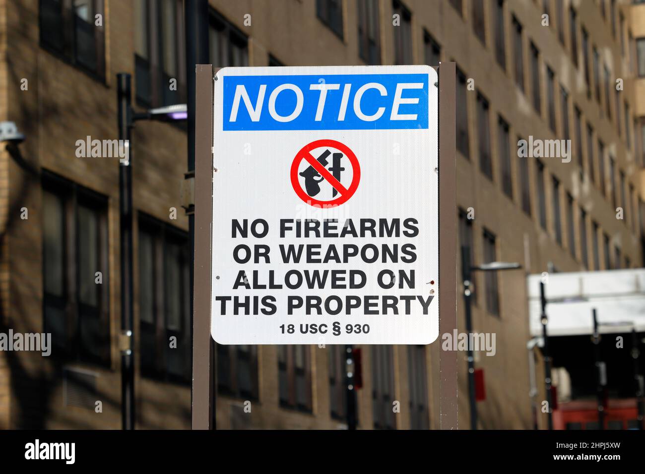 Signage at a US Government hospital 'No Firearms or Weapons Allowed on This Property 18 USC Section 930'at Margaret Cochran Corbin VA Campus, New York Stock Photo
