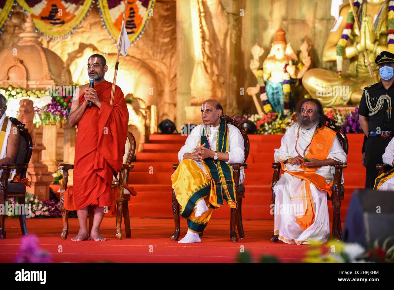 Ramanuja Statue of Equality dedication, Chinna Jeeyar Swamy speaking, sitting Rajnath Singh and Sri Sri Ravi Shankar, Hyderabad, Telengana, India Stock Photo