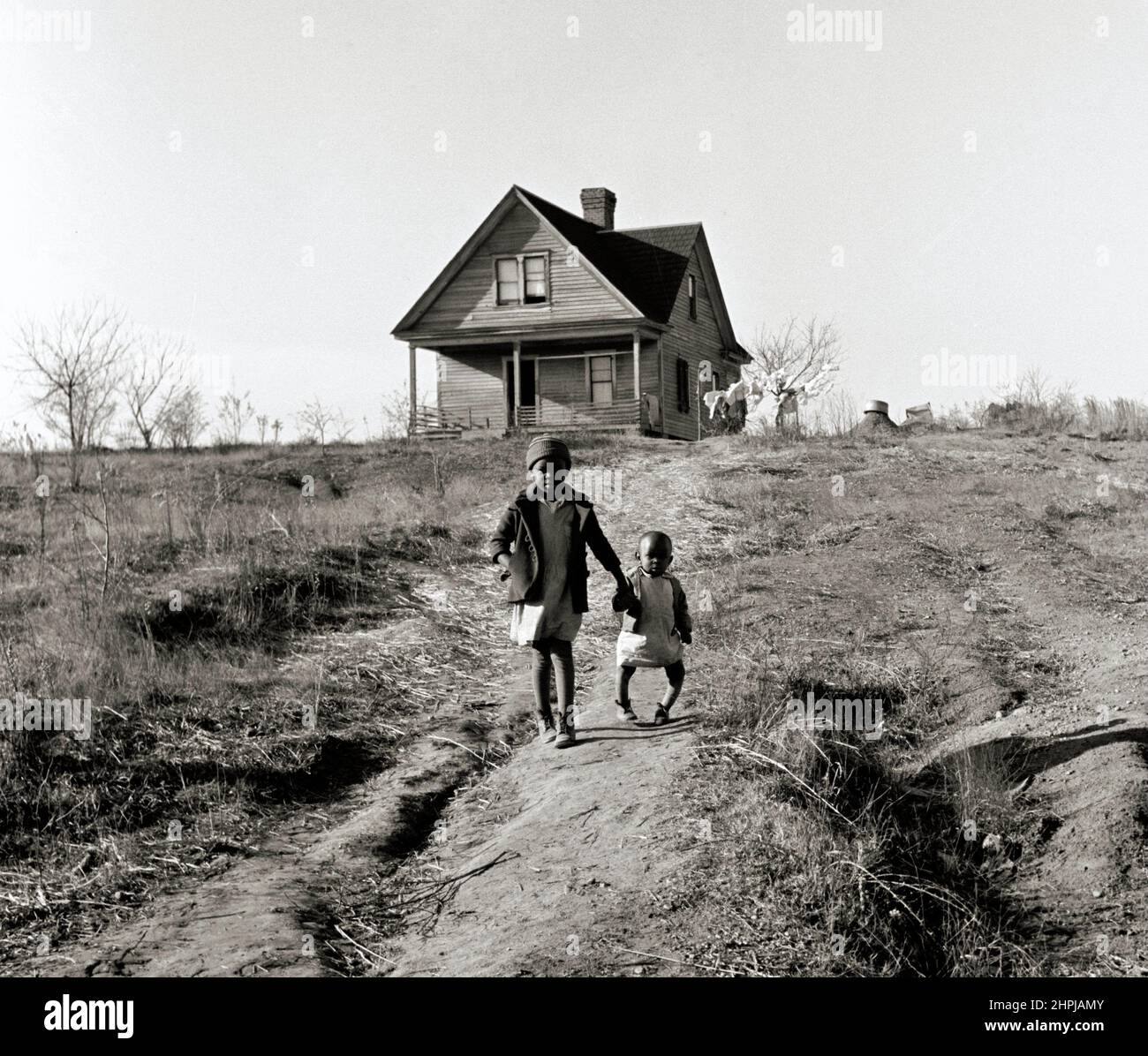 Marion Post Wolcott - African - American children of tenant farmers, one with rickets, near Wadesboro, North Carolina, USA - Stock Photo