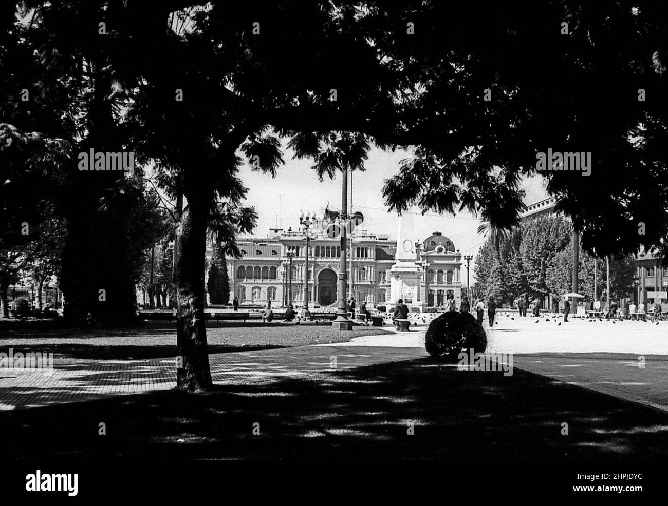 ARG 261B Buenos Aires Argentina 1973 The Casa Rosada plaza in the town centre Stock Photo