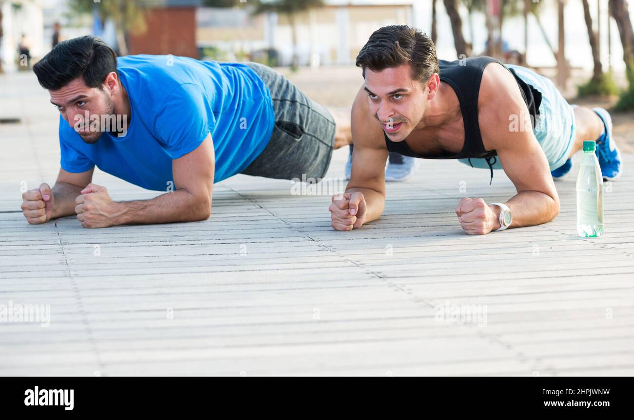Split Ups Split ups hi-res stock photography and images - Alamy