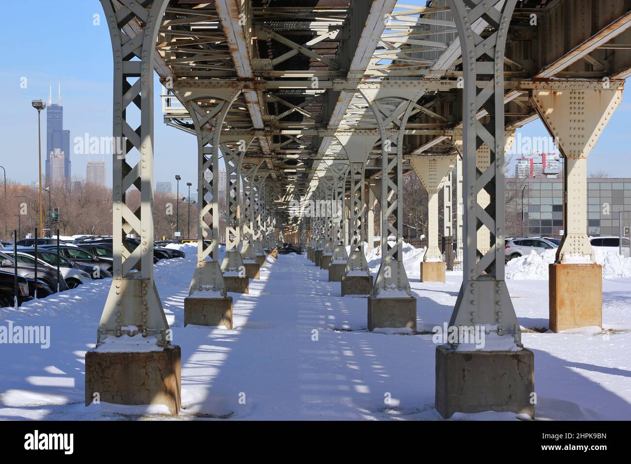 Rusty steel framework of Chicago's el train Stock Photo - Alamy