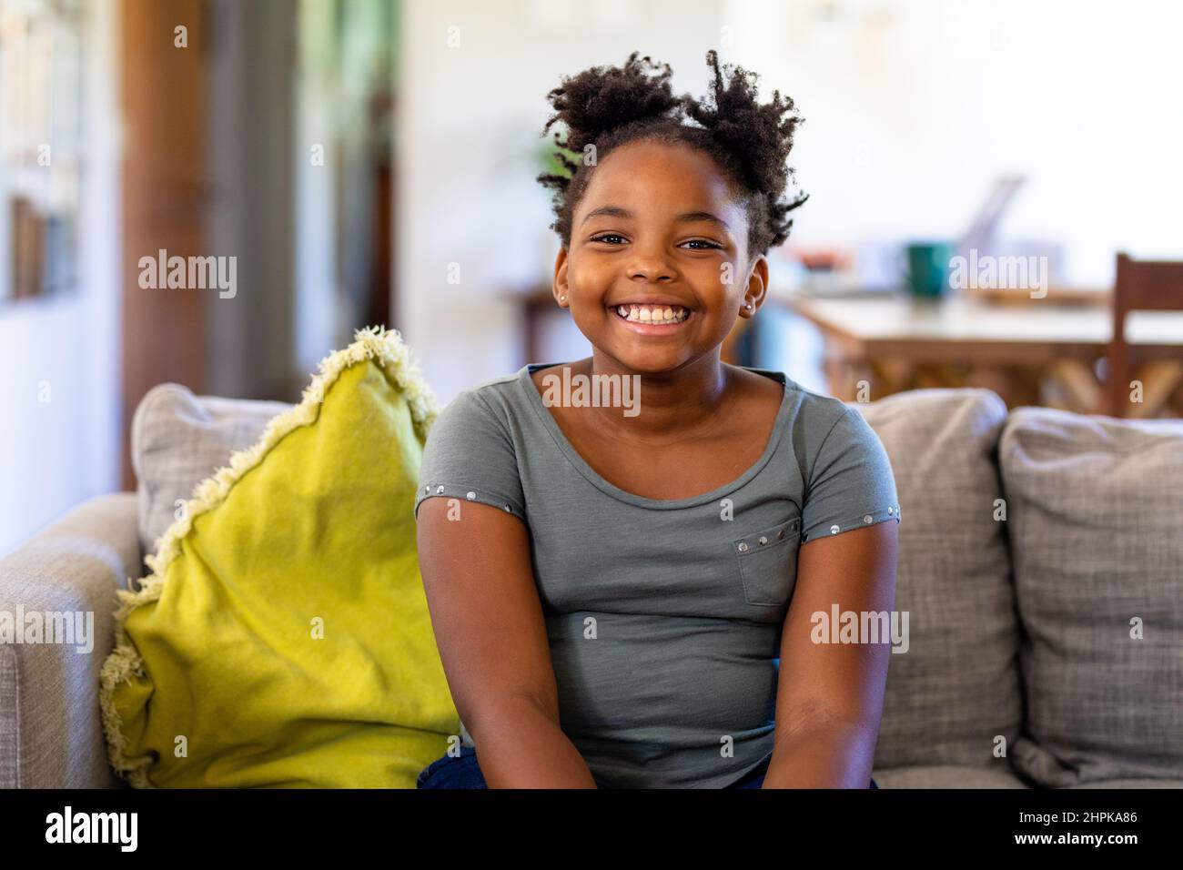 African american girl portrait hi-res stock photography and images - Alamy