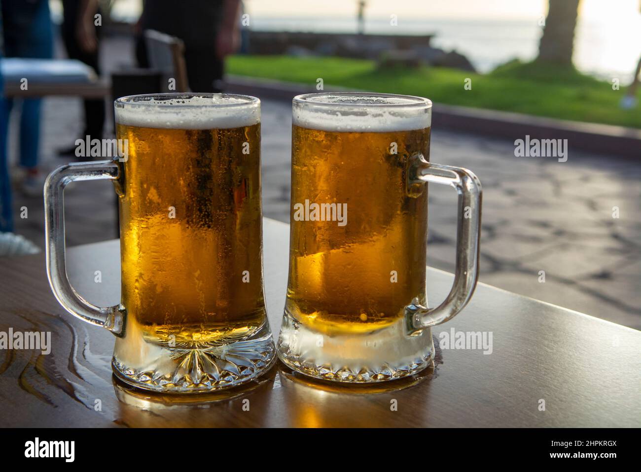Two glasses foamy beer hi-res stock photography and images - Alamy