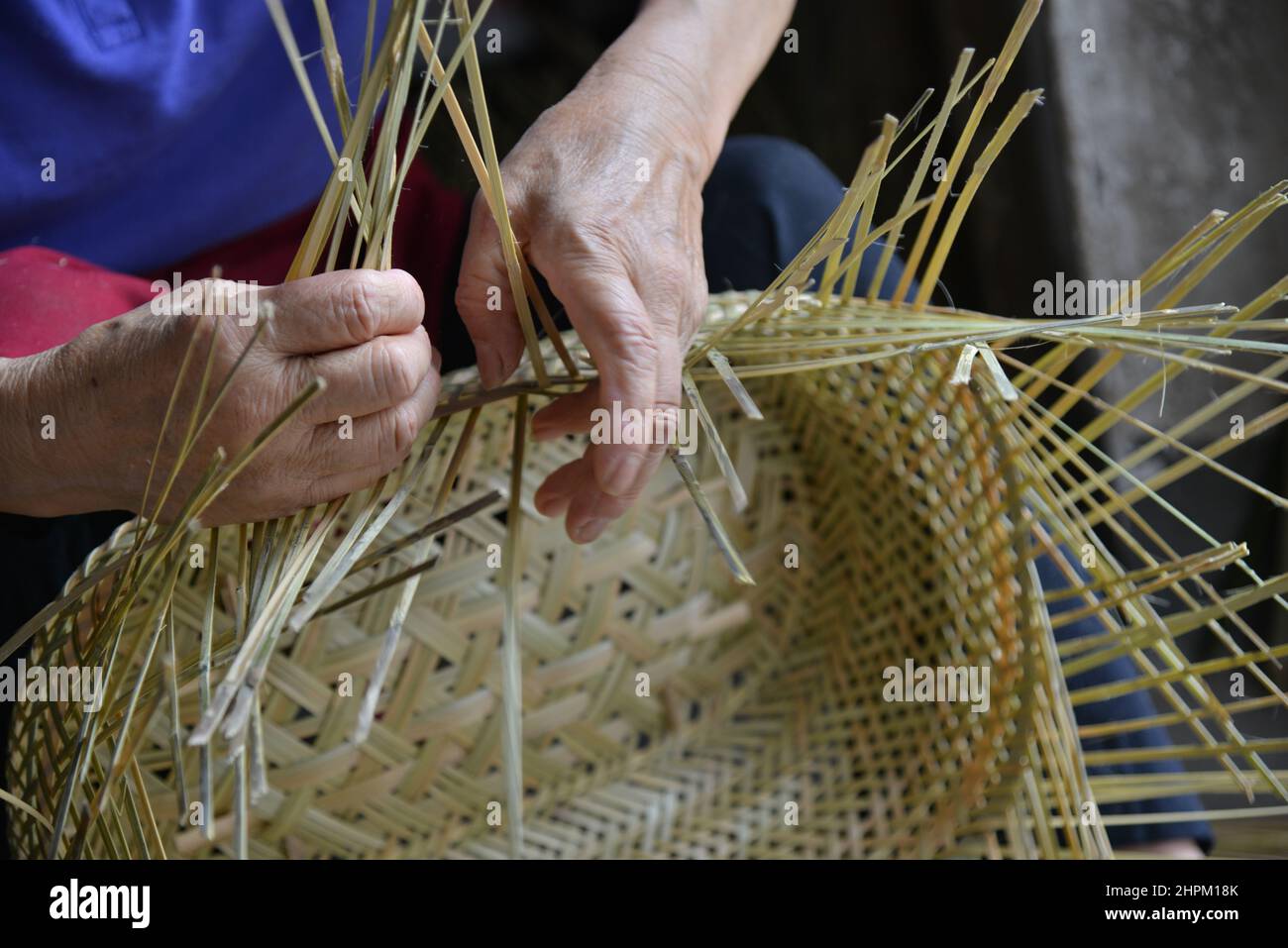 Bamboo basket weaving Stock Photo Alamy