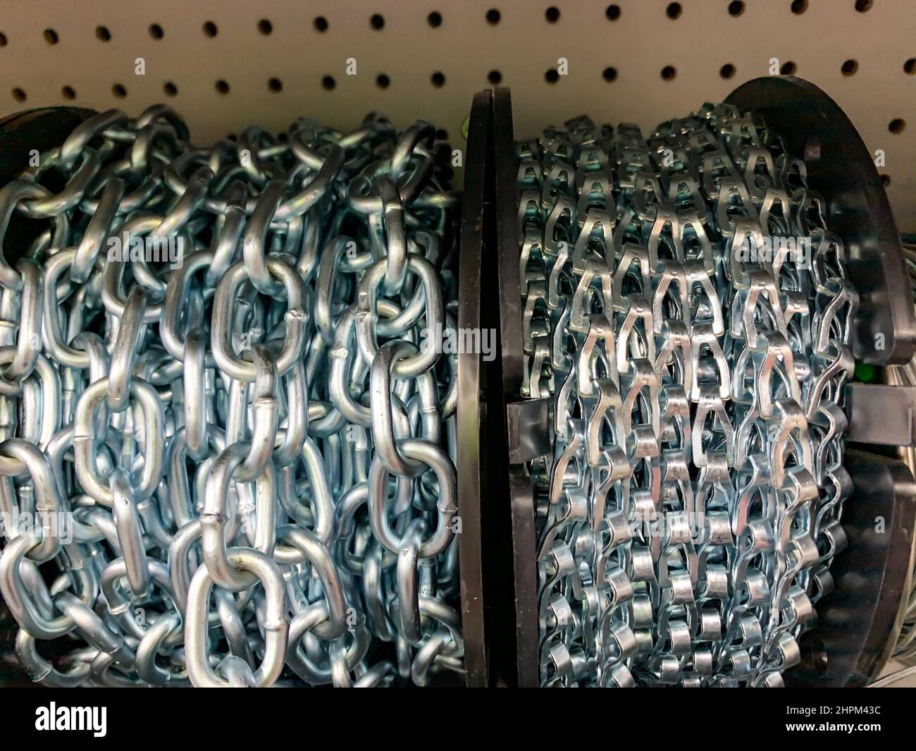 Wire mesh stand hi-res stock photography and images - Alamy