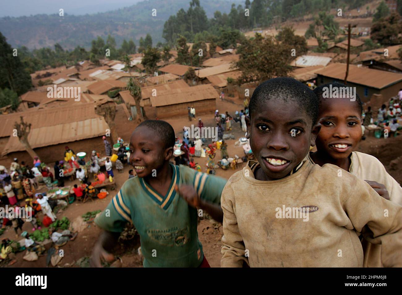Everyday life in the slums at Lake Kivu near Bukavu Congo.  The picture deceives over the fact that here in the east of the Congo since 1996 war is led. May May warriors and Interahamwer mass murderers from Rwanda have slaughtered 4 million people. Stock Photo