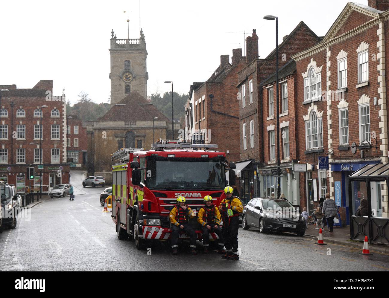 Bewdley, Worcestershire, UK. 22nd February 2022. UK weather.  Fire Fighters wait in the town centre after a major incident was declared along the River Severn in Bewdley, Worcestershire and Ironbridge, Shropshire. Credit Darren Staples/Alamy Live News. Stock Photo