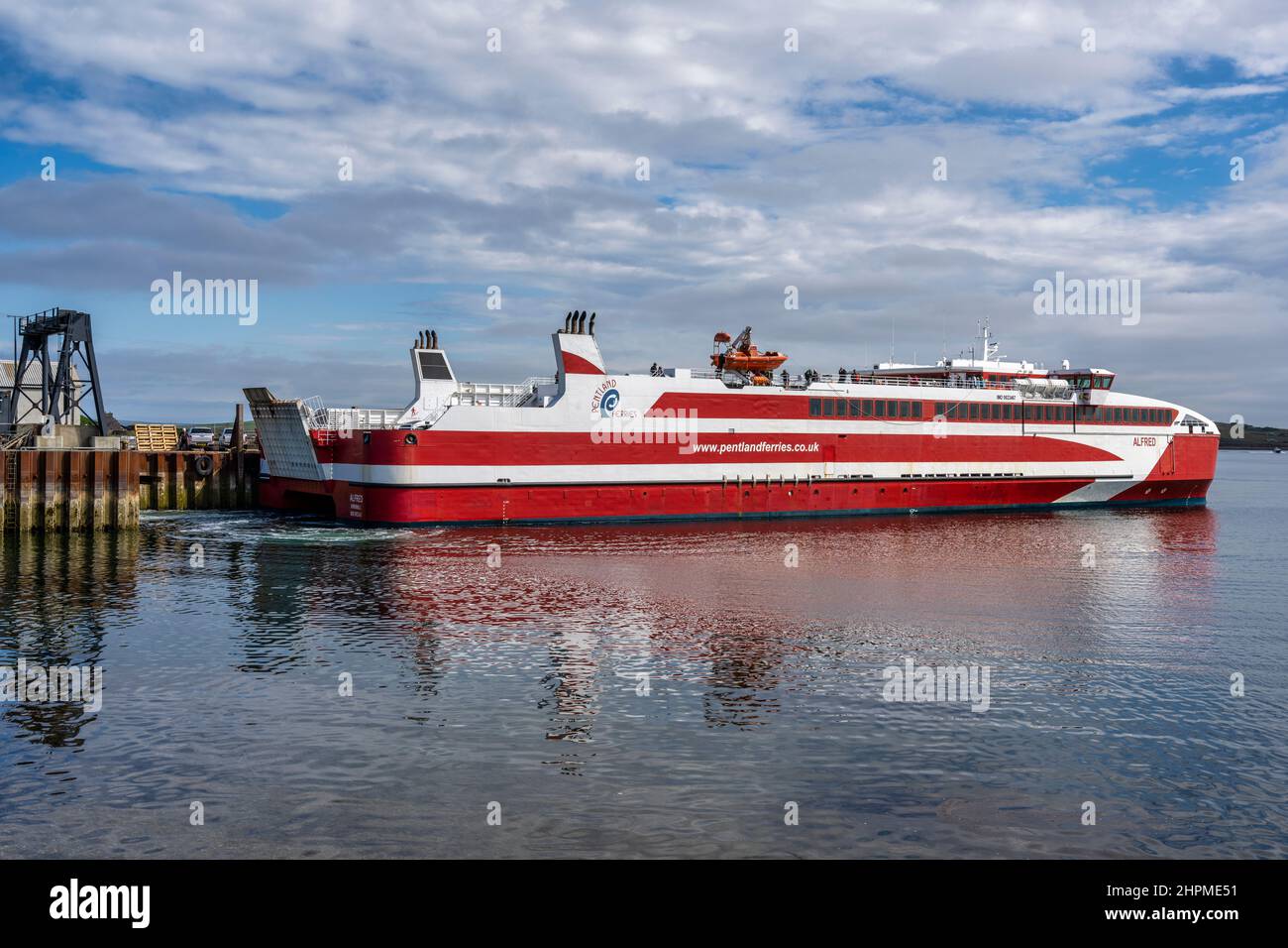 Pentland Ferry arriving at St Margaret’s Hope on South Ronaldsay, Orkney Isles, Scotland, UK Stock Photo