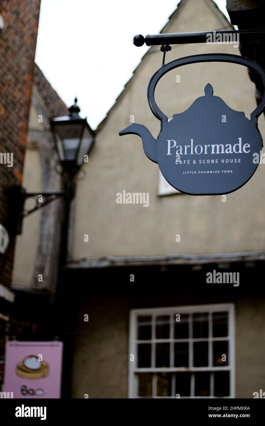 Cafe and scone house Parlormade in York, tucked in a charming corner next to the Shambles Market in York Stock Photo