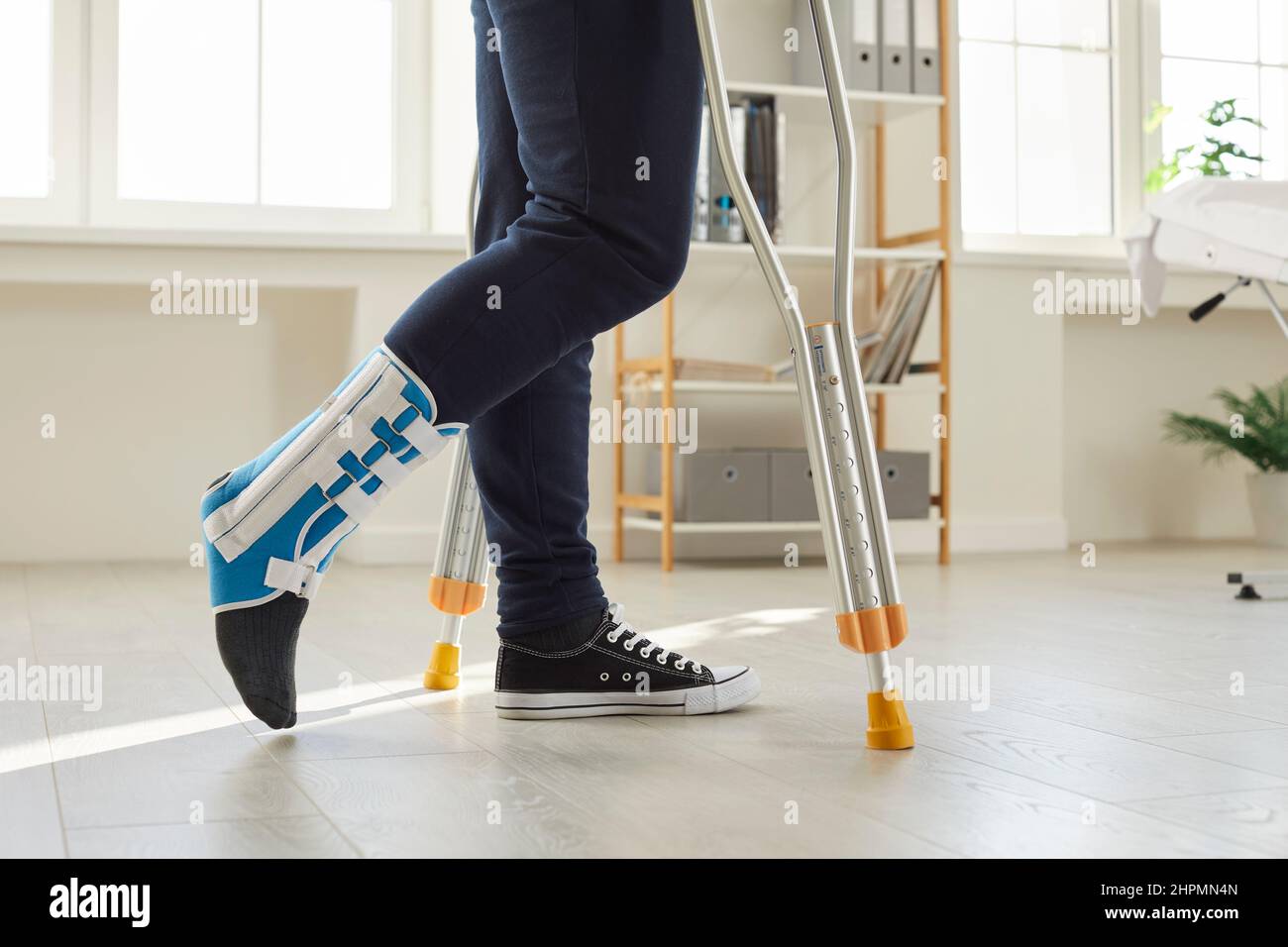 Sprained ankle man bandage hires stock photography and images Alamy