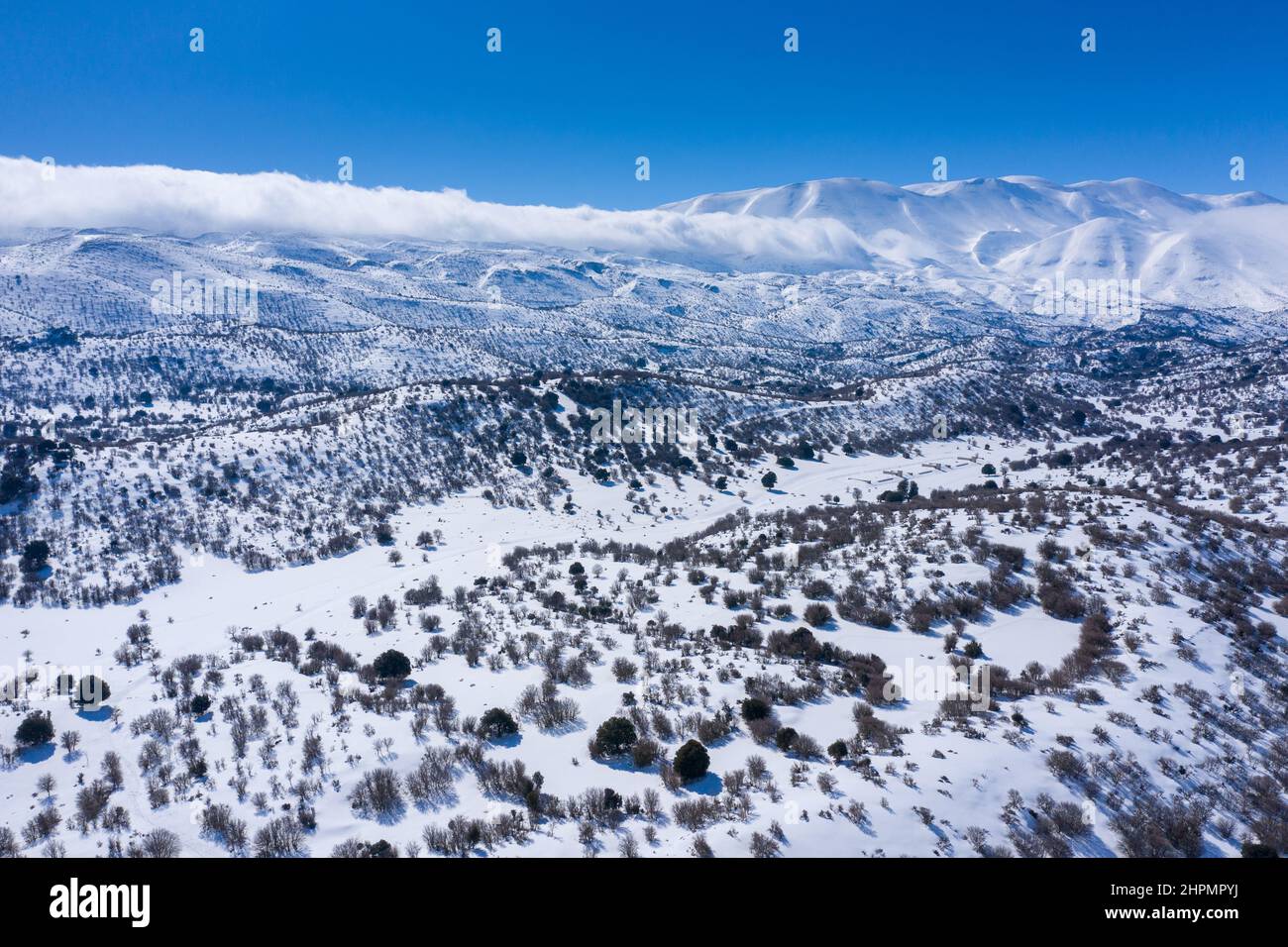 Snowcapped mountain landscape on the mountain of Psiloritis (Ida), Crete, Greece Stock Photo
