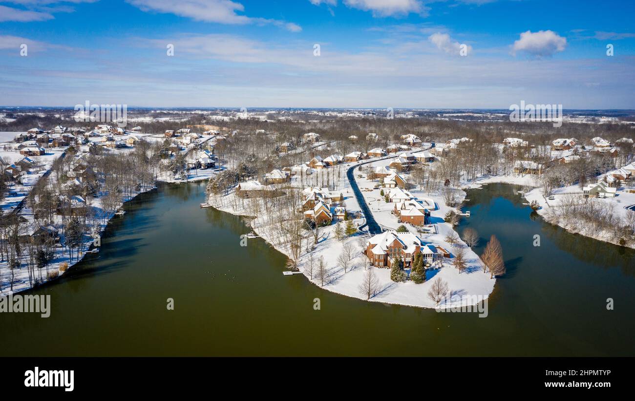 Aerial view of a residential neighborhood by the lake in Central Kentucky in winter Stock Photo