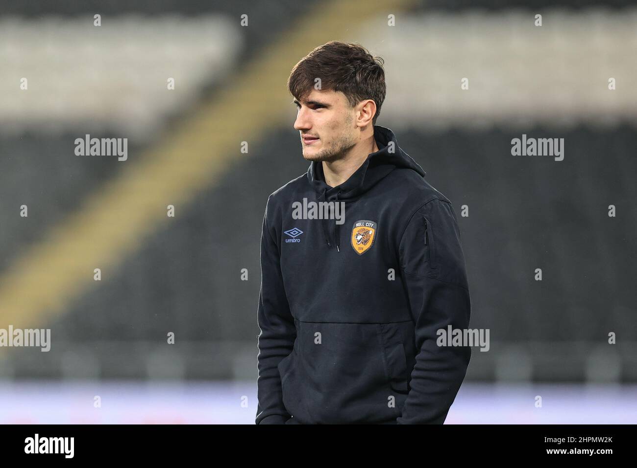 Ryan Longman 16 of Hull City arrives at the MKM Stadium Stock Photo