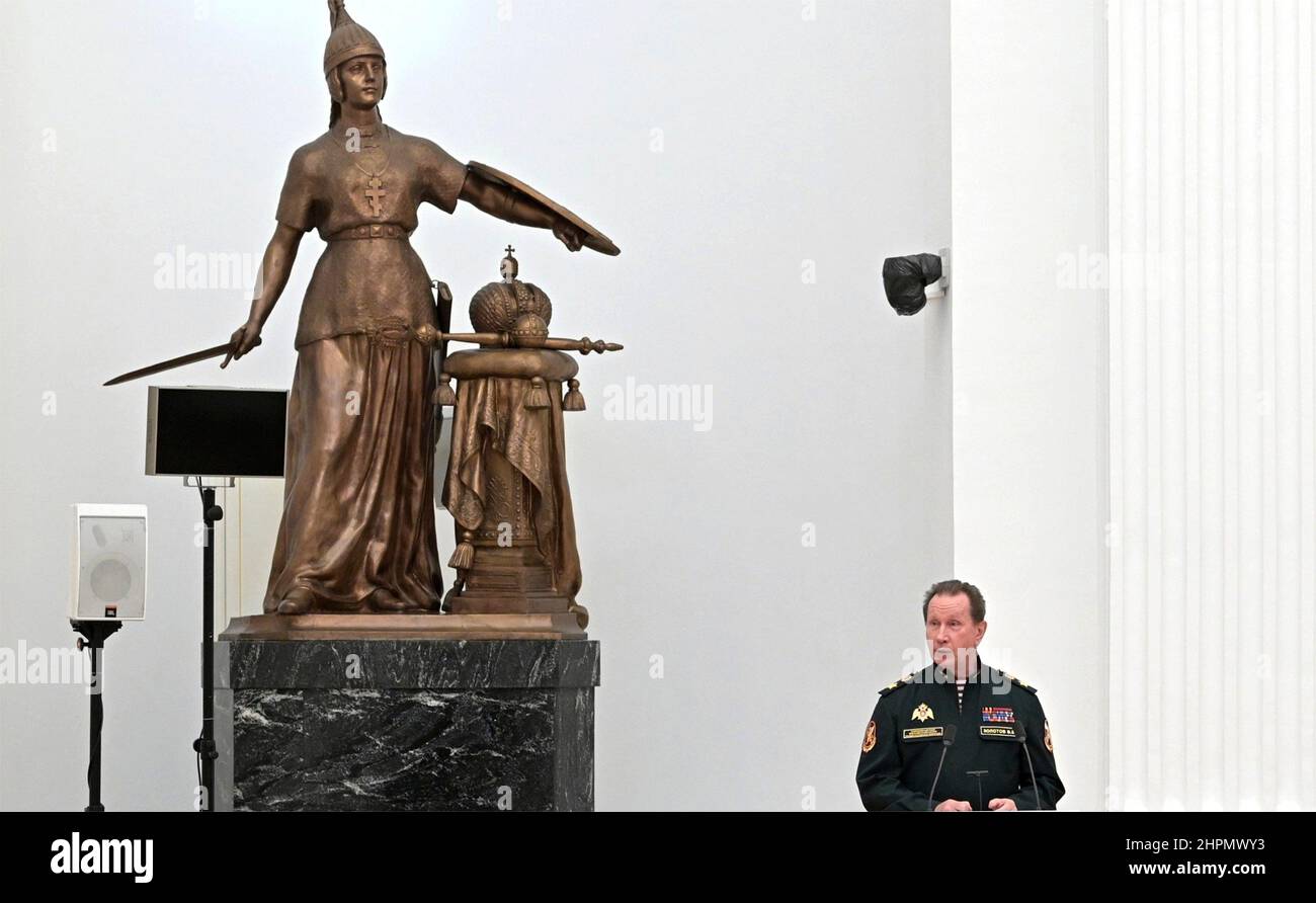 Moscow, Russia. 21st Feb, 2022. Russian Director of the Federal National Guard Service and Commander-in-Chief of the National Guard Forces Viktor Zolotov addresses a face-to-face meeting of the Russian National Security council to discuss the recognition of the Ukrainian regions of Donetsk and Lugansk at the Kremlin Grand Palace, February 21, 2022 in Moscow, Russia. Credit: Aleksey Nikolskyi/Kremlin Pool/Alamy Live News Stock Photo