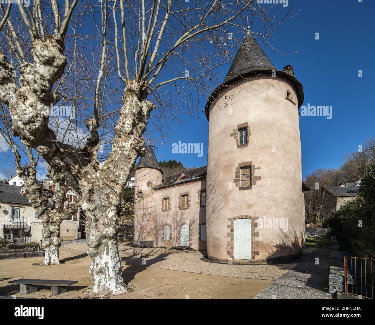 Manoir des tours en hiver Stock Photo