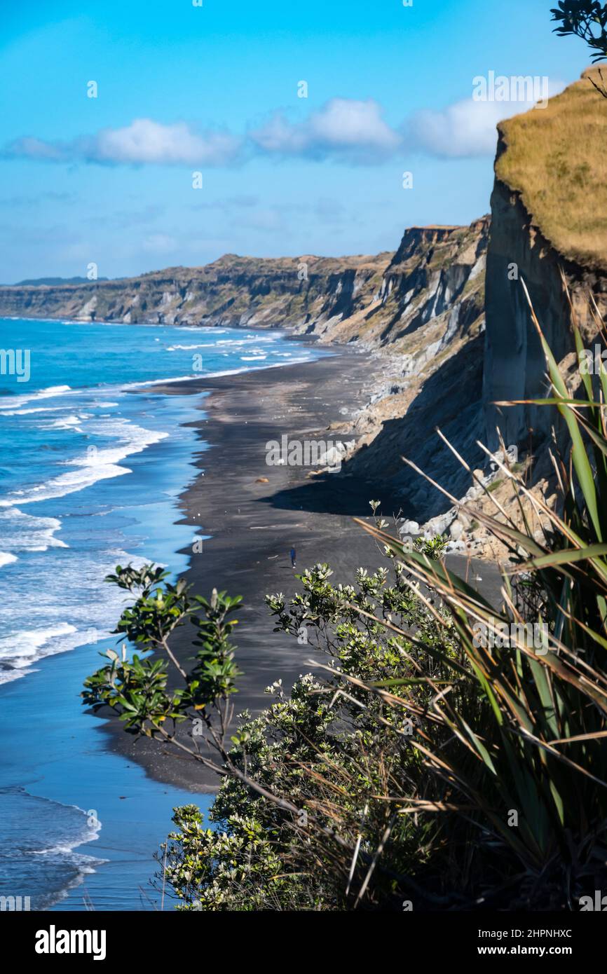 Beach and cliffs, Kai Iwi Beach, near Wanganui, North Island, New Zealand Stock Photo Alamy