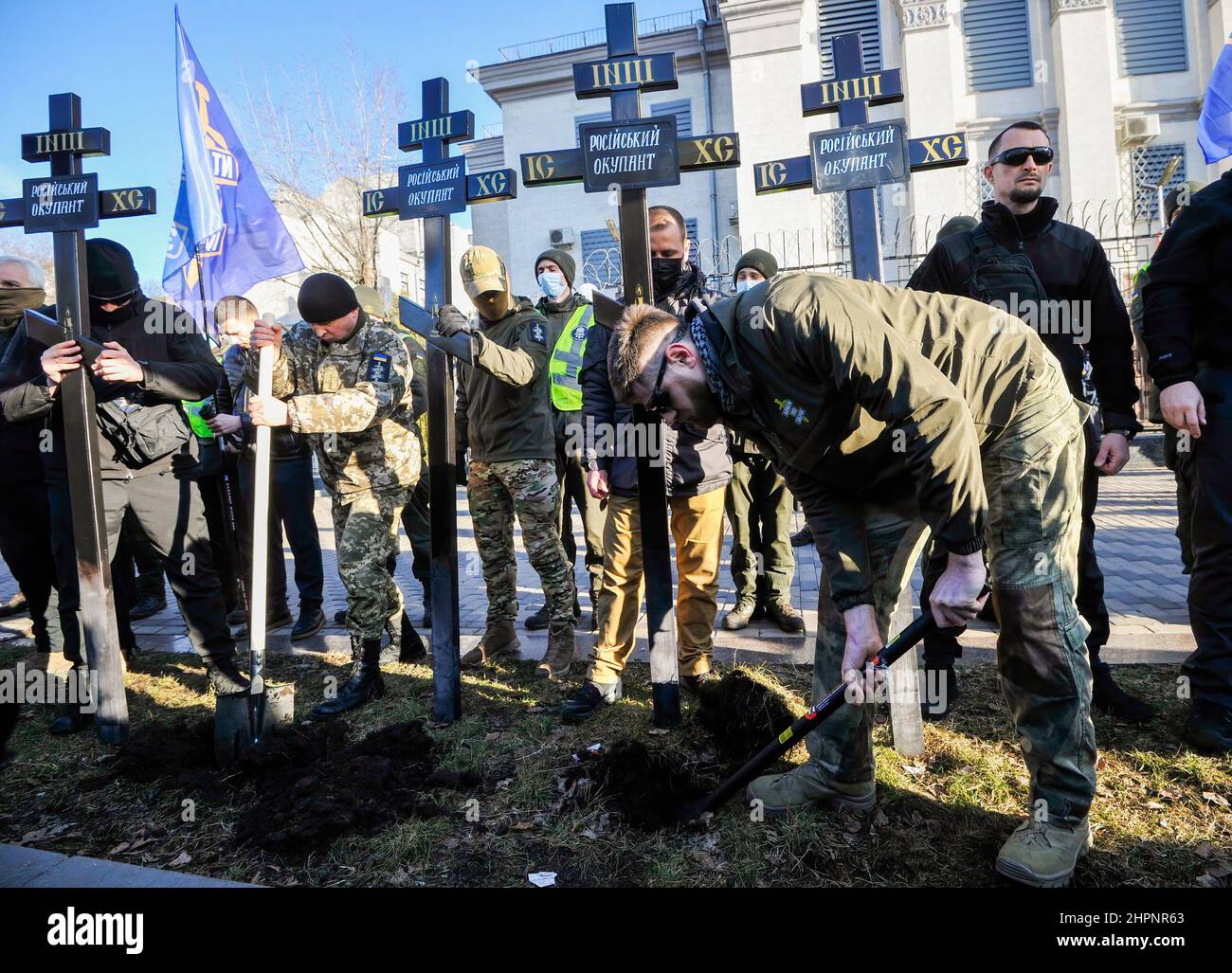 Russian president vladimir putin crosses hi-res stock photography and ...