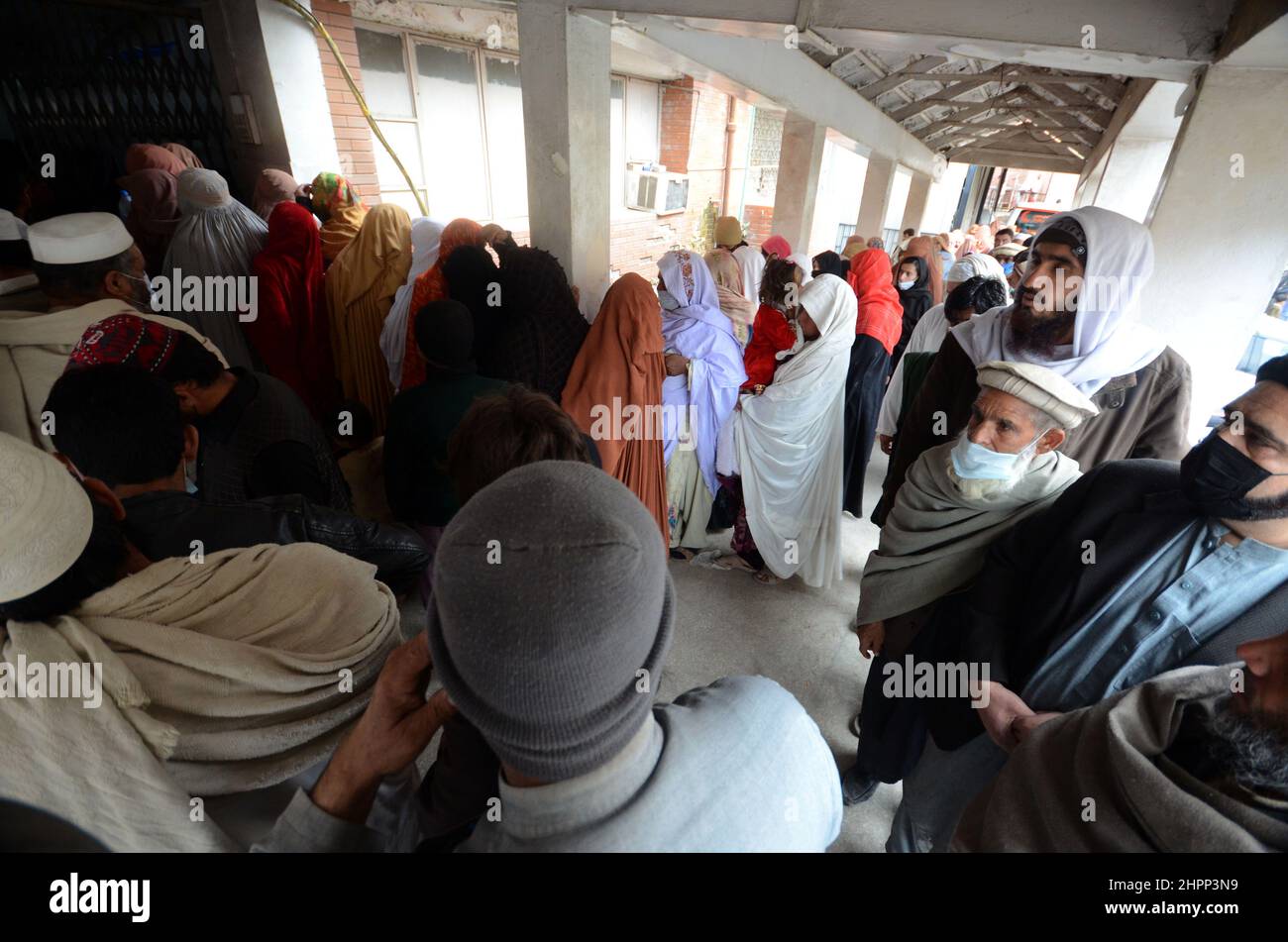 Pakistan Raza Opd Peshawar, Pakistan. 22nd Feb, 2022. People stand in a queue to get OPD ...