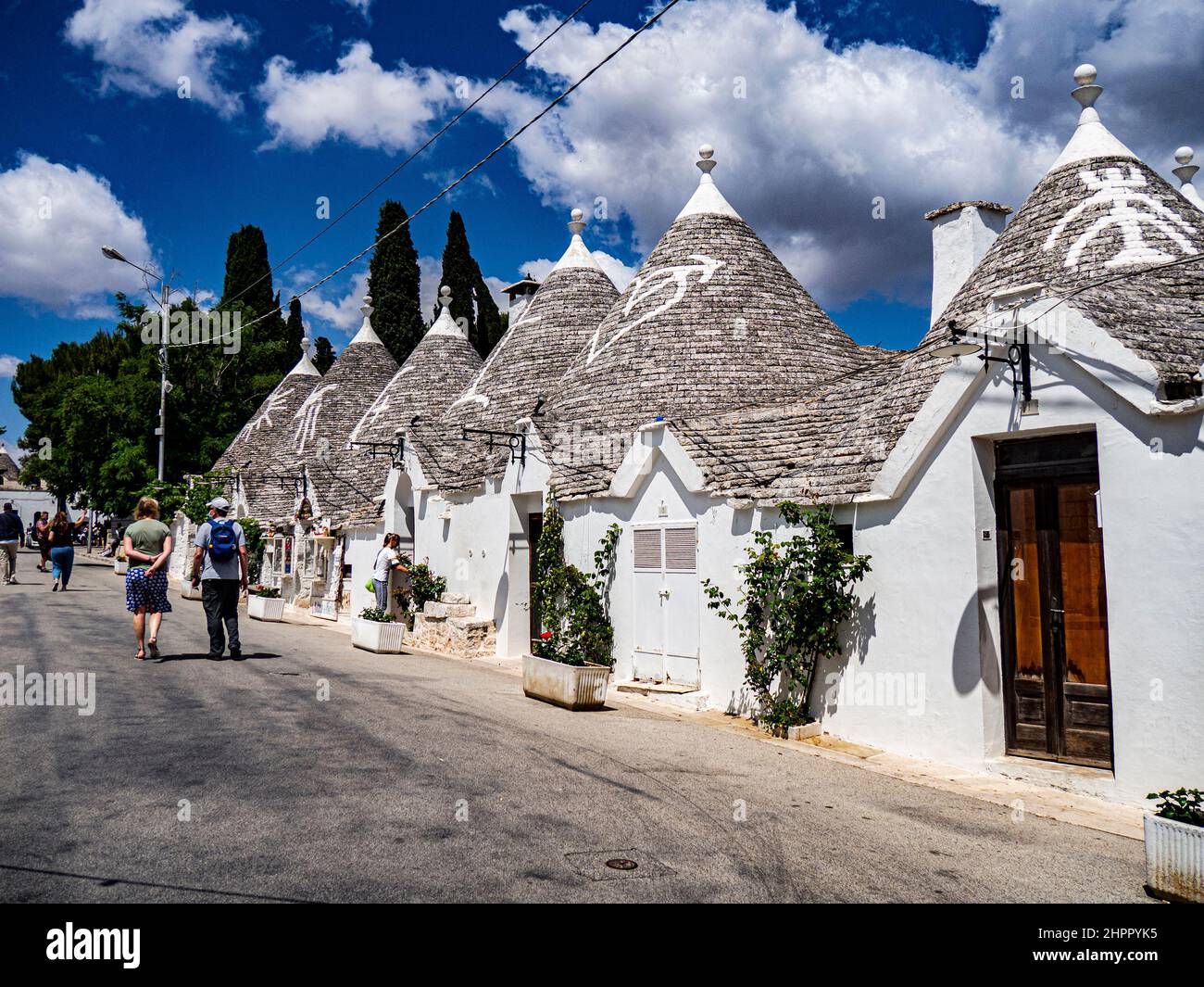 Alberobello apulia homes houses hi-res stock photography and images - Alamy