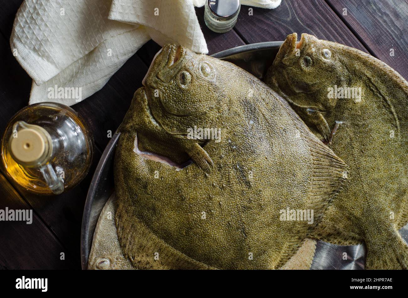 raw cleaned whole flounder fish ready for cooking Stock Photo Alamy