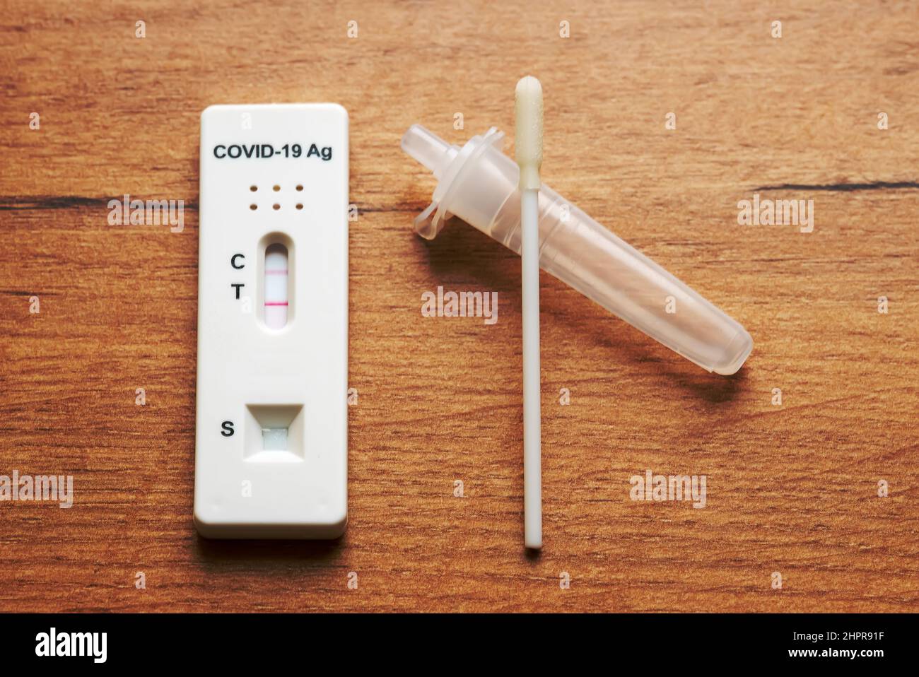 Covid 19 rapid test result positive hi-res stock photography and images ...