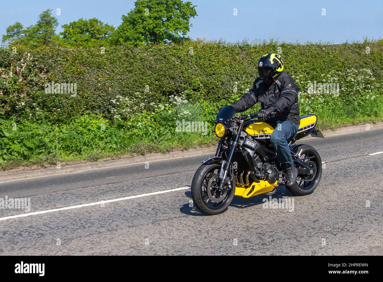 Neo retro style bike hi-res stock photography and images - Alamy