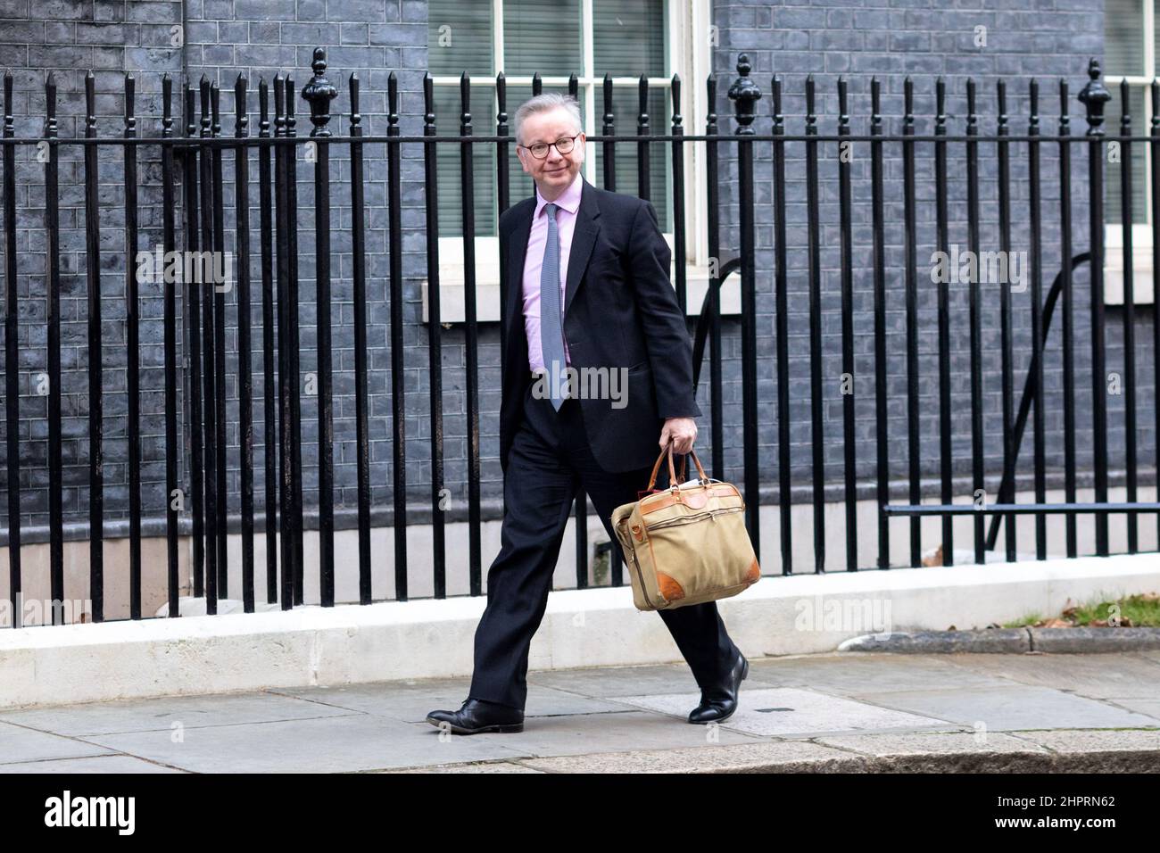 Michael Gove, UK Downing Street Secretary of State for Levelling Up, Housing and Communities leaves No. 10 ahead of this week’s Prime Minister Questio Stock Photo