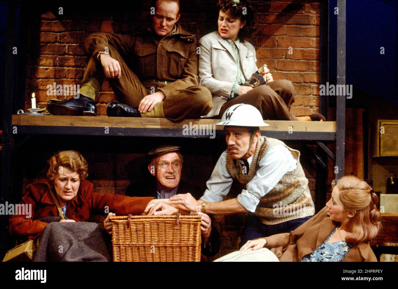 top: Christian Rodska (Eric), Veronica Sowerby (Joyce)  below, l-r: Patricia Routledge (Peggy), Roger Avon (Andy), Arthur Blake (George), Gemma Jones (Helen) in AND A NIGHTINGALE SANG by C P Taylor at the Queen’s Theatre, London W1  17/07/1979  design: Geoffrey Scott  lighting: Leonard Tucker  director: Mike Ockrent Stock Photo