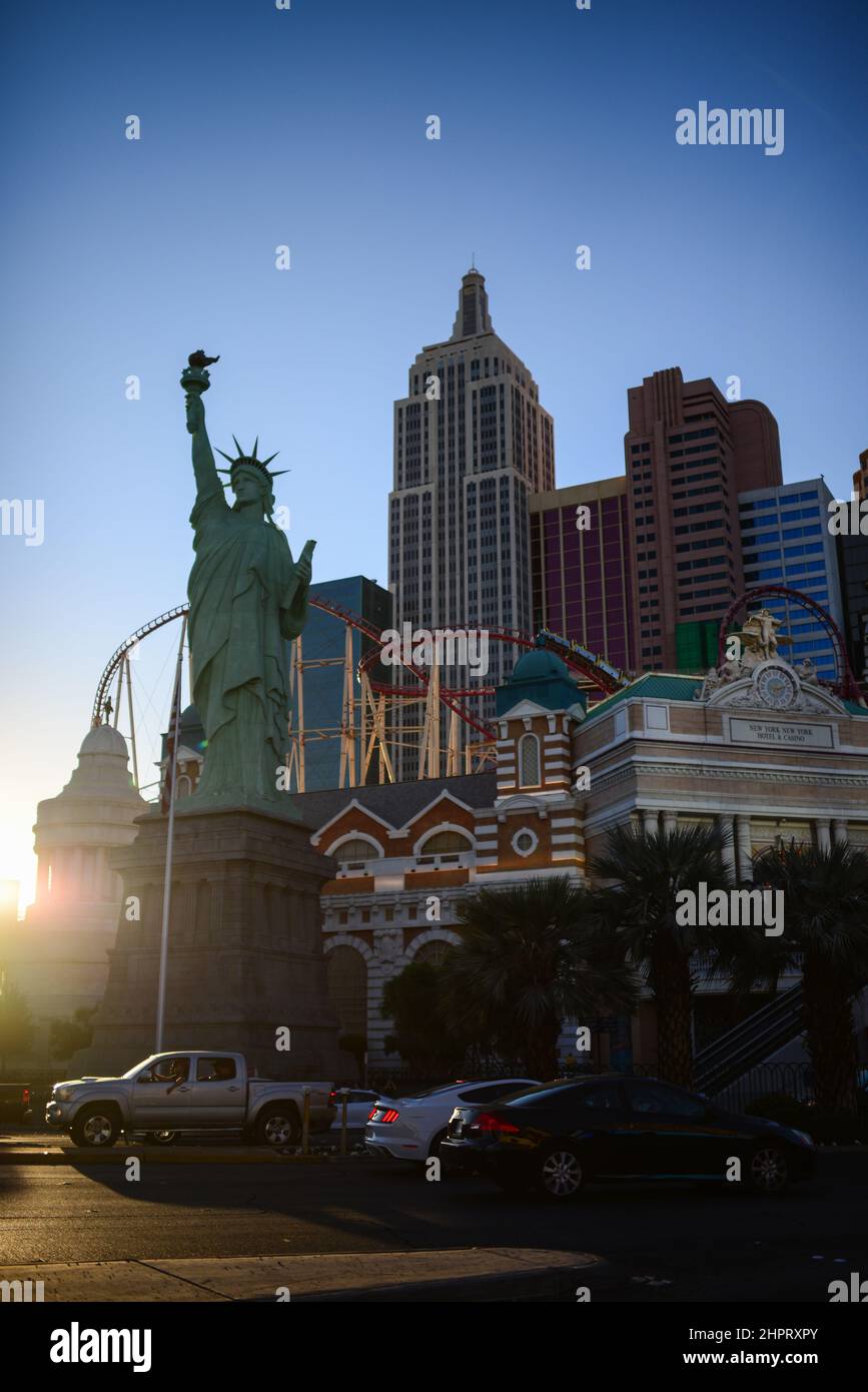 Half-scale Statue of Liberty replica standing 150 feet & completed in 1997 outside a Vegas hotel. Stock Photo