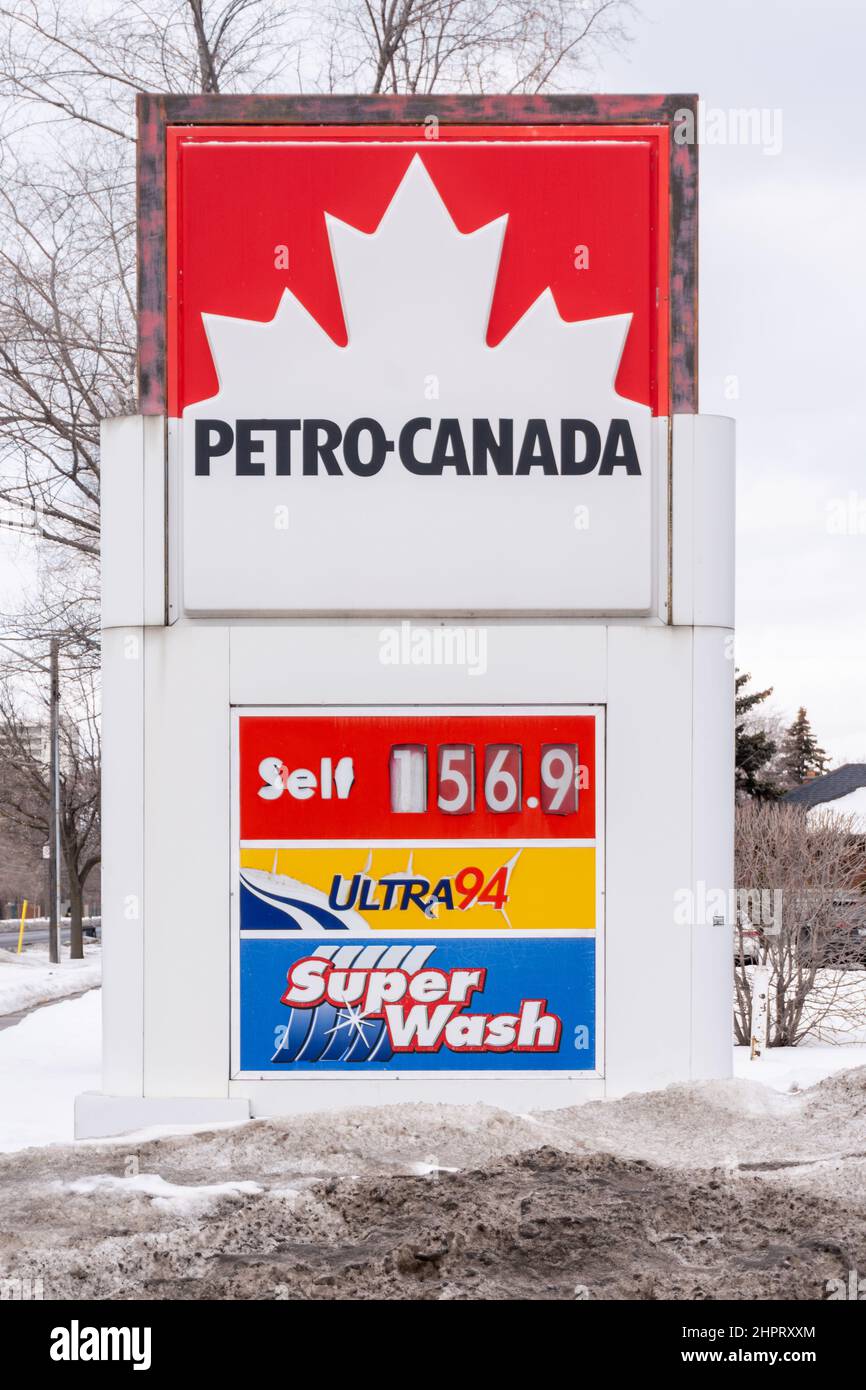 Canada station gas price hires stock photography and images Alamy