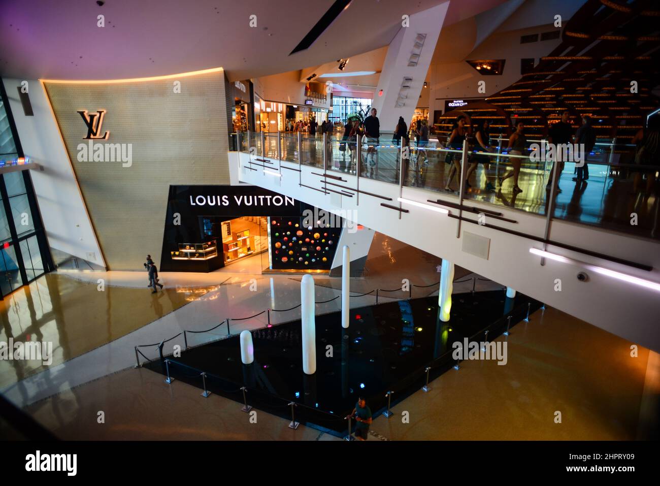 Las vegas shopping luxury hi-res stock photography and images - Alamy