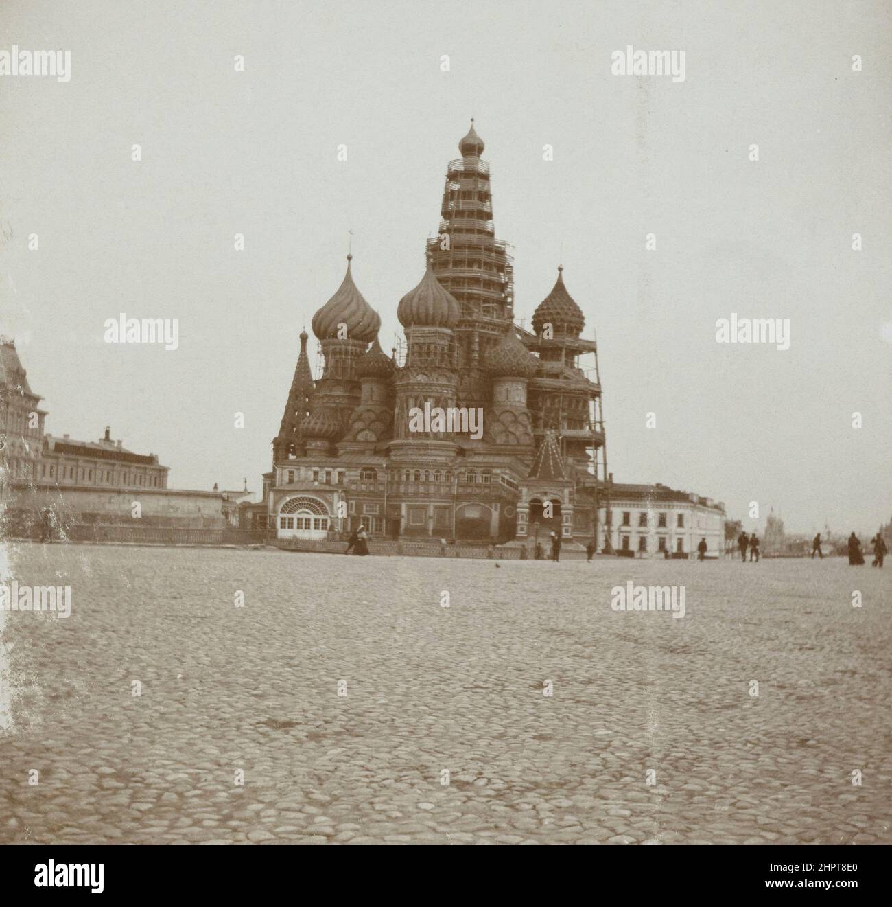 19th century photo of Saint Basil's Cathedral as viewed from Red Square. Moscow, Russian Empire. 1898 The Cathedral of Vasily the Blessed is an Orthod Stock Photo