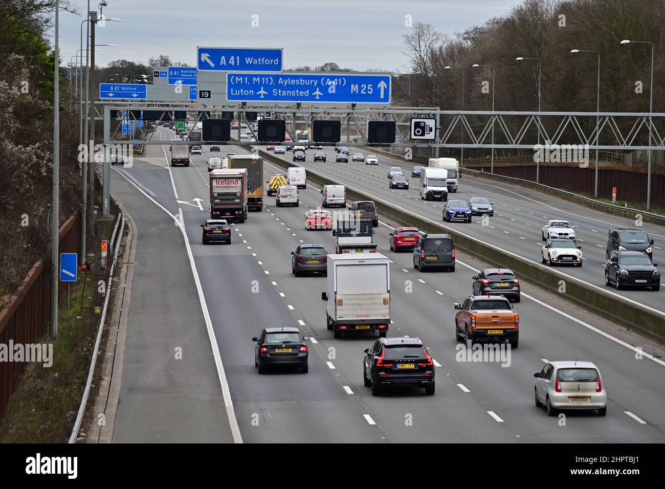 M1 luton motorway hi-res stock photography and images - Alamy