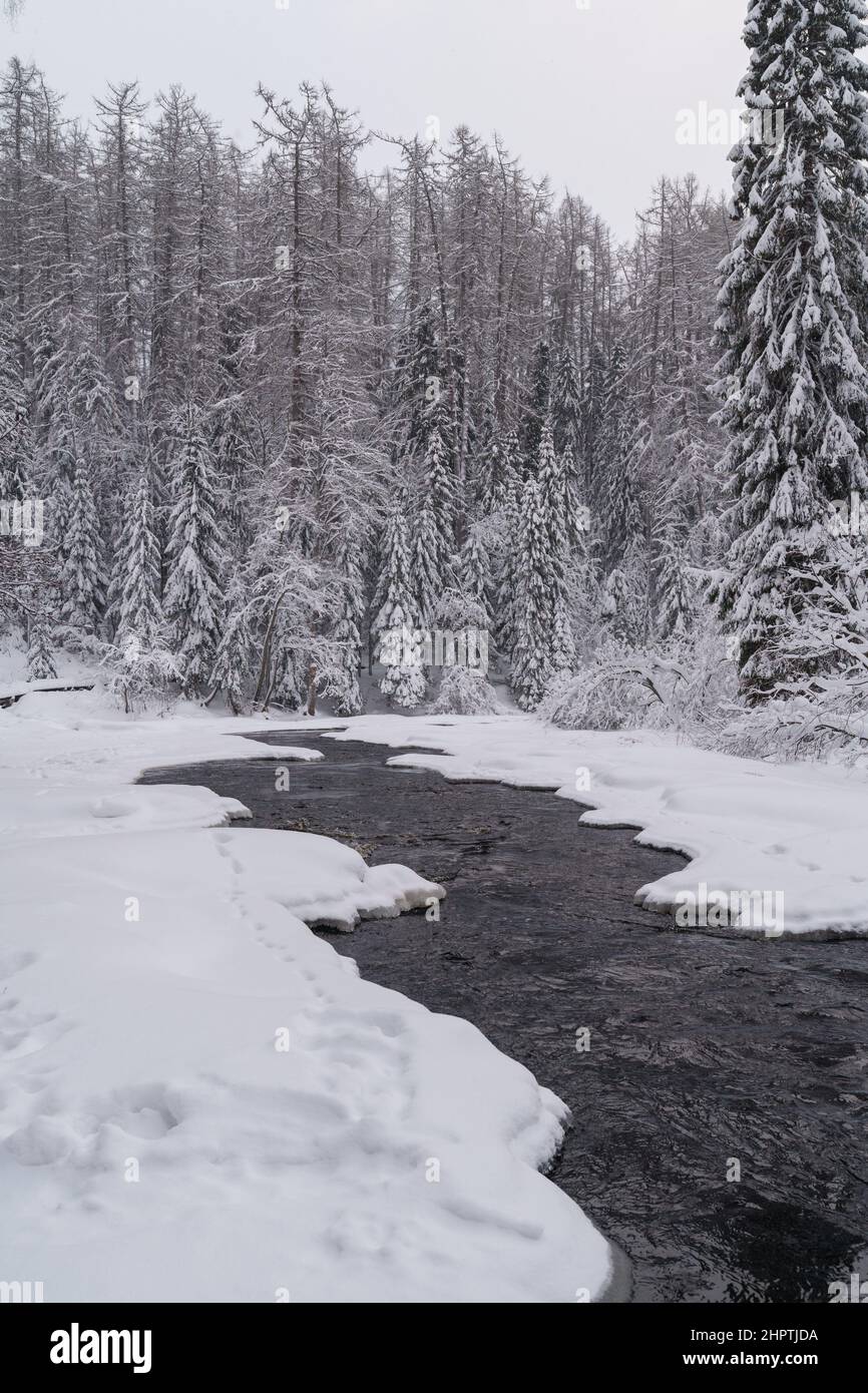 Melted Frozen River High Resolution Stock Photography and Images - Alamy