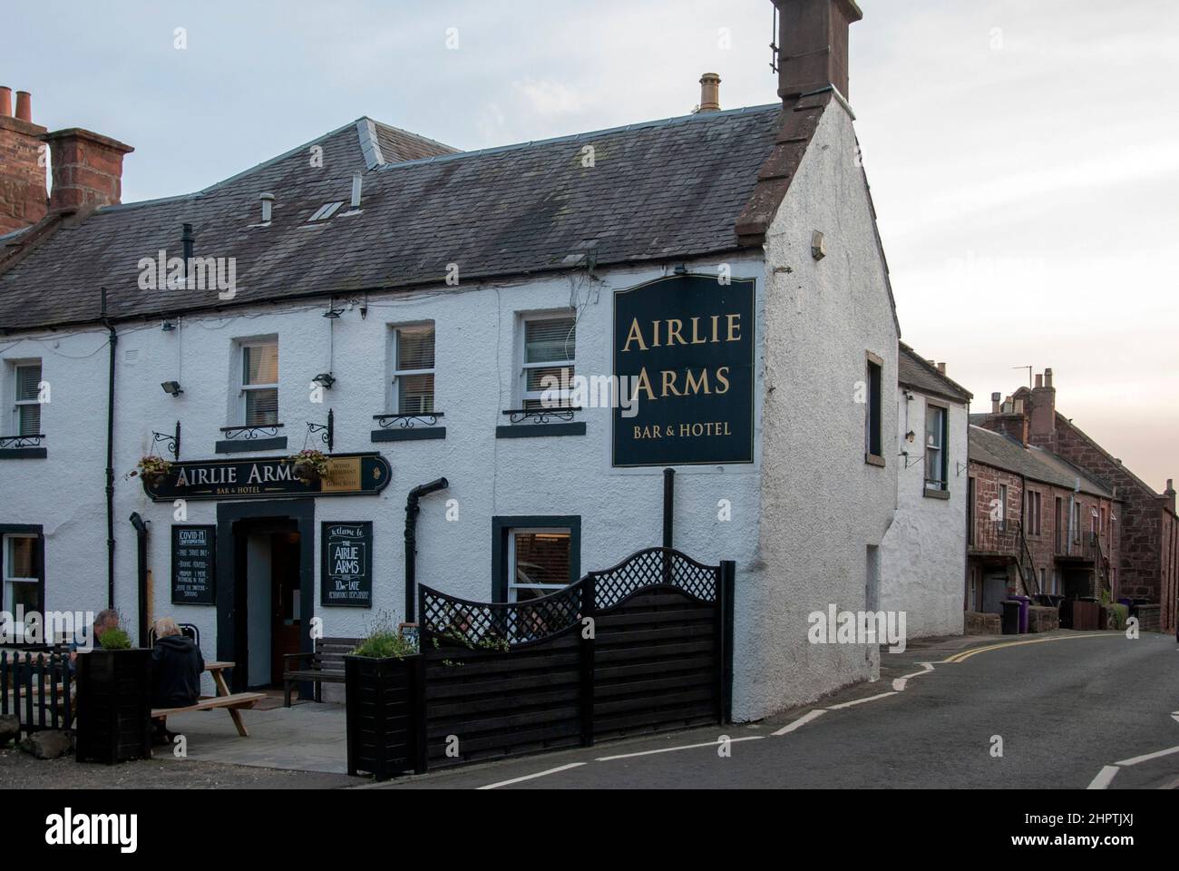 The Airlie Arms Bar and Hotel St Malcolms Wynd Kirriemuir Angus Scotland United Kingdom exterior view corner sited two-storey commercial hotel bar lou Stock Photo