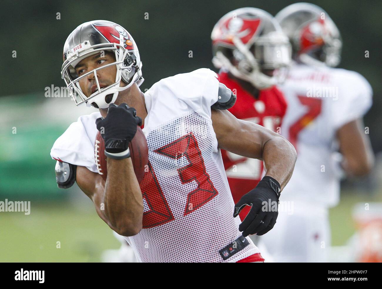 Tampa, USA. 05th Aug, 2014. Tampa Bay Buccaneers wide receiver Vincent Jackson makes a catch during training camp practice at One Buccaneer Place in Tampa, Fla., on Tuesday, August 5, 2014. Jackson was found dead Monday, February 15, 2021 in a hotel where he had been living since January. He was 38. (Photo by Will Vragovic/Tampa Bay Times/TNS/Sipa USA) Credit: Sipa USA/Alamy Live News Stock Photo