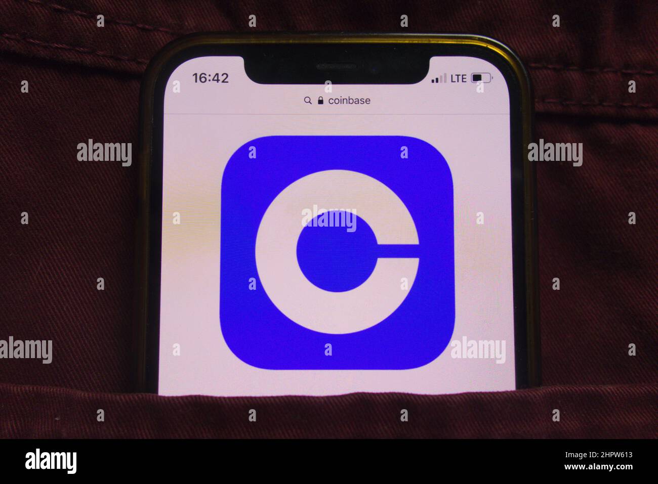 Coinbase global hi-res stock photography and images - Alamy