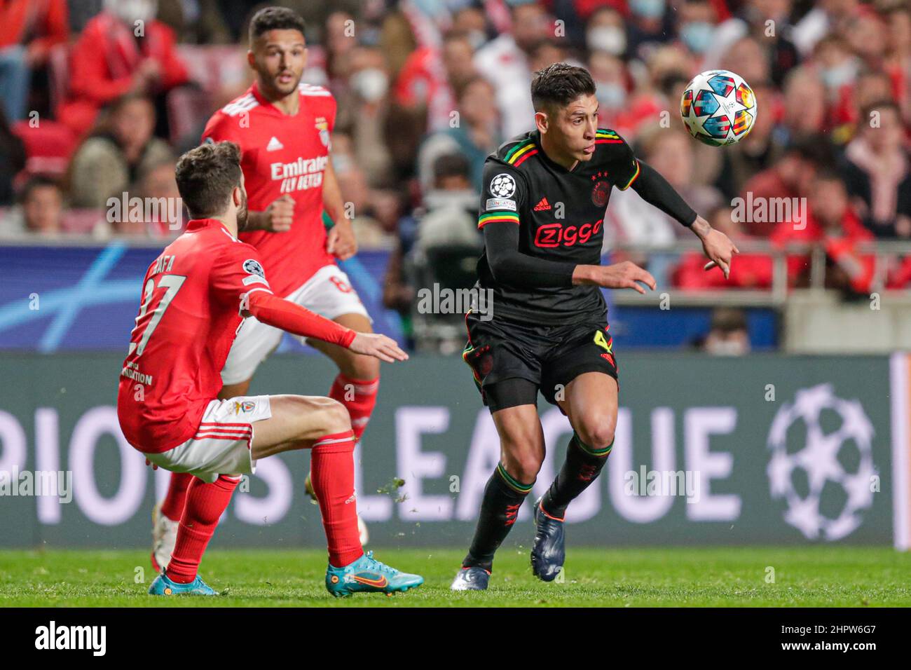 LISBON, PORTUGAL - FEBRUARY 23: Rafa Silva of SL Benfica, Edson Alvarez of Ajax during the UEFA Champions League match between SL Benfica and AFC Ajax at Estadio do SL Benfica on February 23, 2022 in Lisbon, Portugal (Photo by Peter Lous/Orange Pictures) Stock Photo