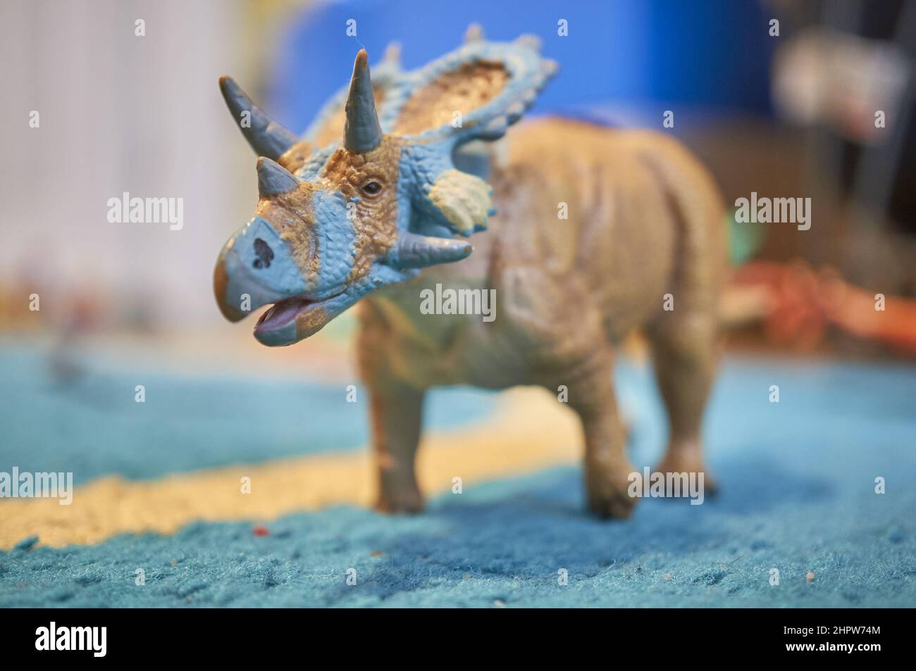 Figurine Dinosaure Mercuriceratops – CollectA Classic – 14,3 X 7 Cm – Peinte à La Main – Jouet Éducatif Et Décoratif