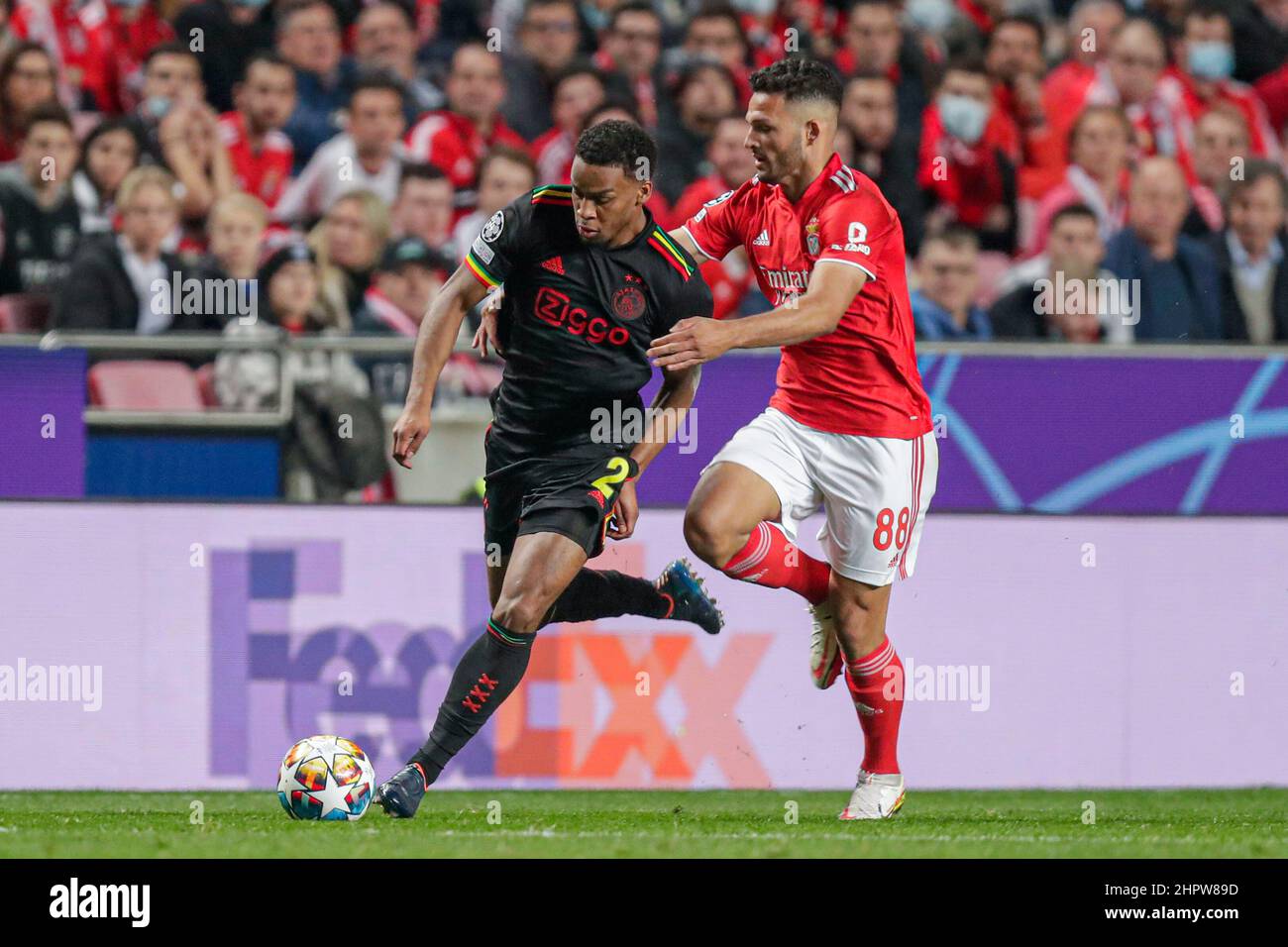 LISBON, PORTUGAL - FEBRUARY 23: Jurrien Timber of Ajax, Goncalo Ramos of SL Benfica during the UEFA Champions League match between SL Benfica and AFC Ajax at Estadio do SL Benfica on February 23, 2022 in Lisbon, Portugal (Photo by Peter Lous/Orange Pictures) Stock Photo