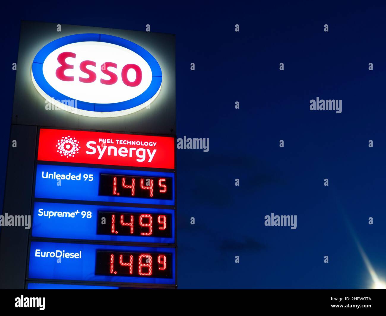 Esso logo and prices hires stock photography and images Alamy