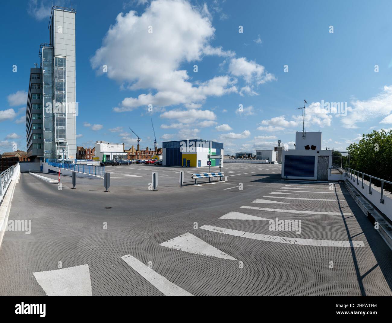 Multi Story Car Park in a Broad Street Mall Stock Photo Alamy