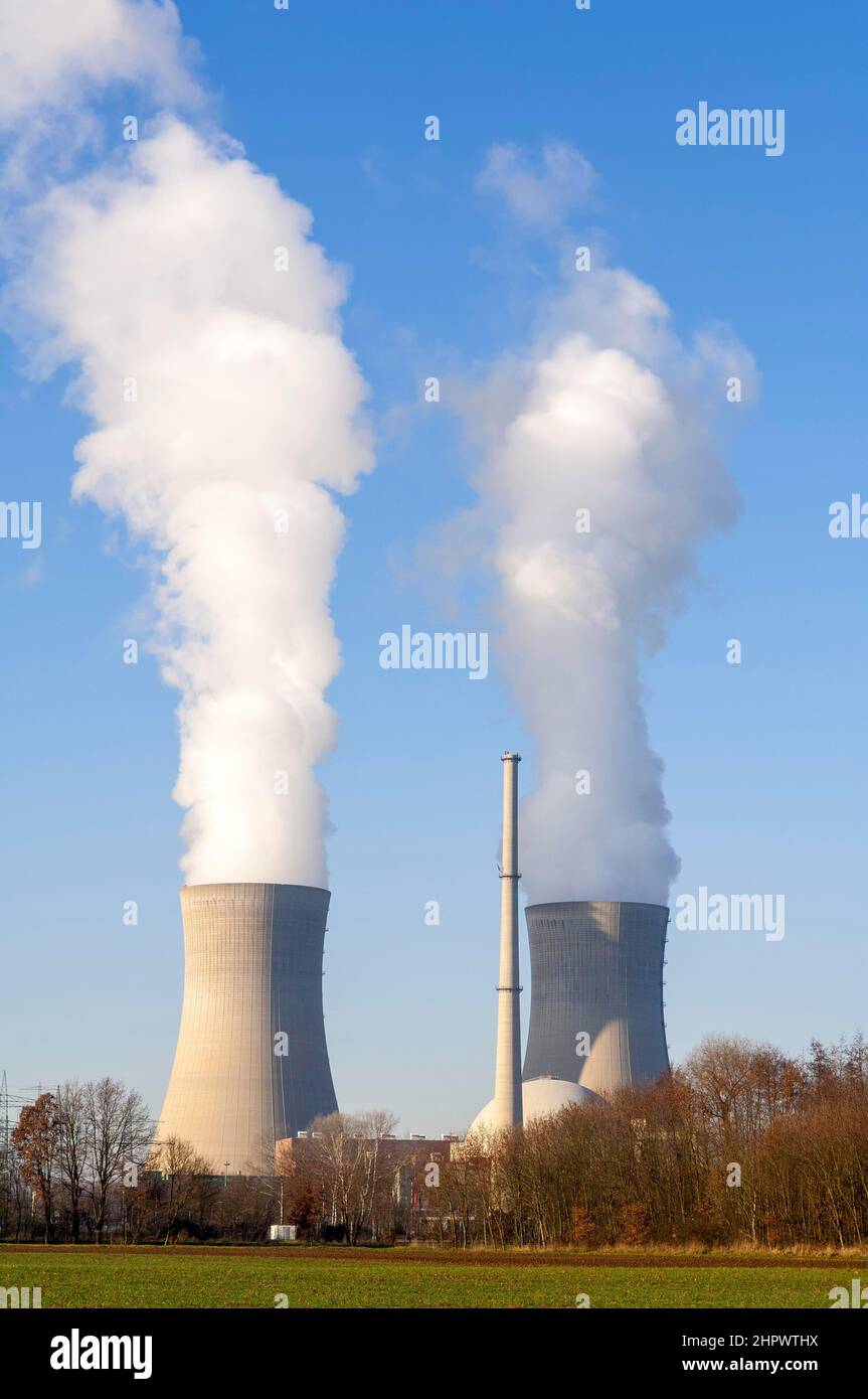 EON Grafenrheinfeld nuclear power plant, cooling towers, water vapour