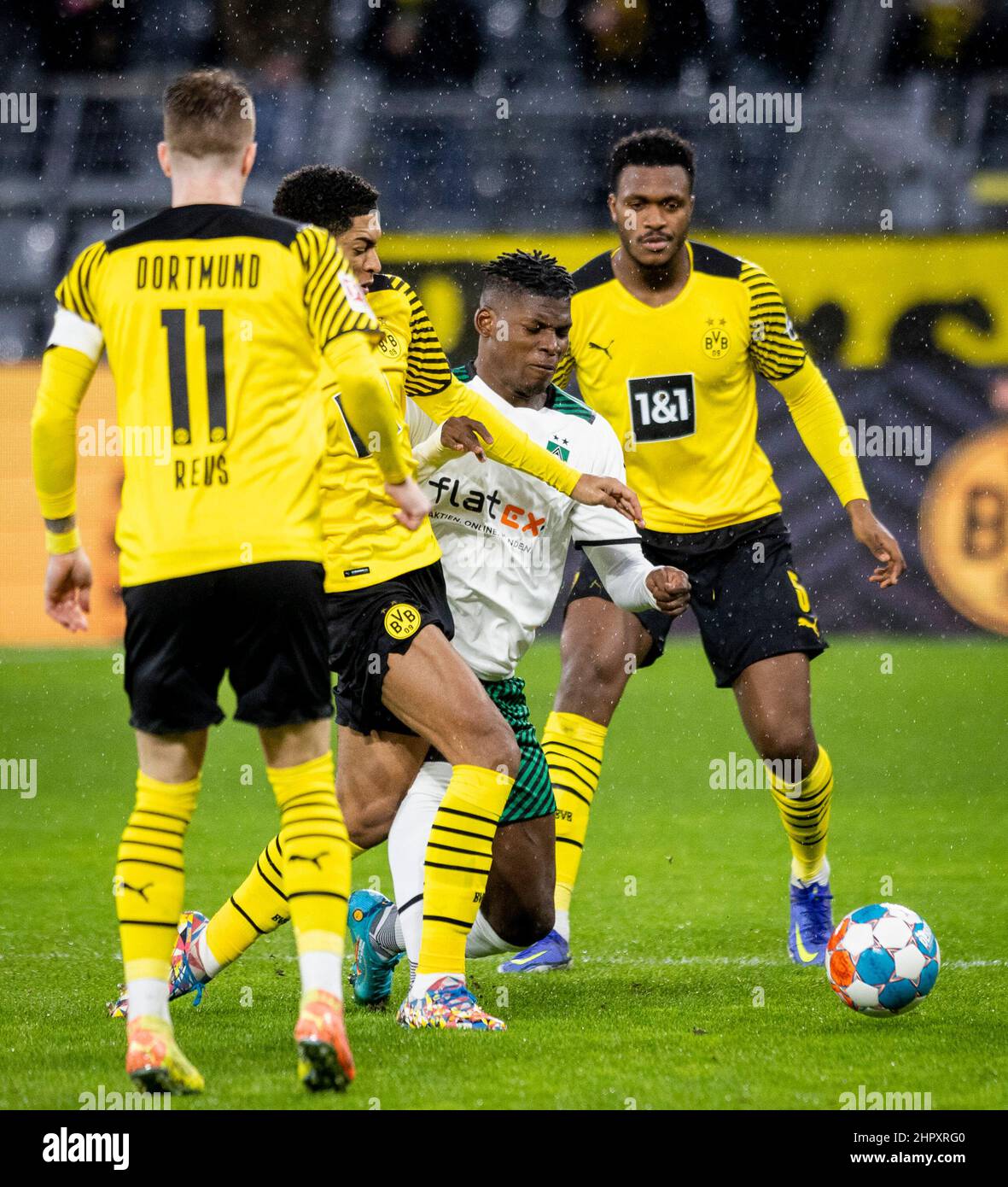 Breel Embolo (BMG), Marco Reus (BVB), Jude Bellingham (BVB), Dan-Axel  Zagadou (BVB) Borussia Dortmund - Borussia Mönchengladbach 20.02.2022,  Fussball Stock Photo - Alamy