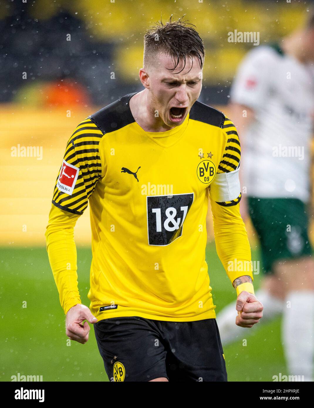 Torjubel: Marco Reus (BVB) Borussia Dortmund - Borussia Mönchengladbach  20.02.2022, Fussball, BundesligaSaison 2021 2022 Foto: Moritz Müller  Copyrig Stock Photo - Alamy